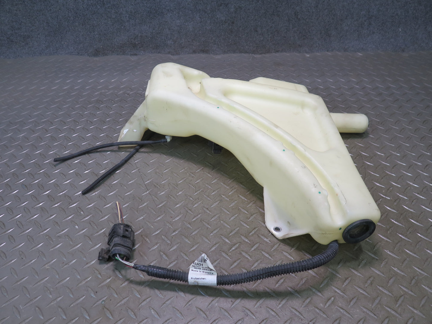 07-15 Audi 4L Q7 Windshield Washer Fluid Reservoir Tank Filler Neck Pumps OEM