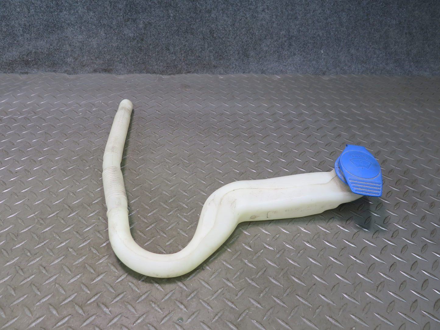 07-15 Audi 4L Q7 Windshield Washer Fluid Reservoir Tank Filler Neck Pumps OEM