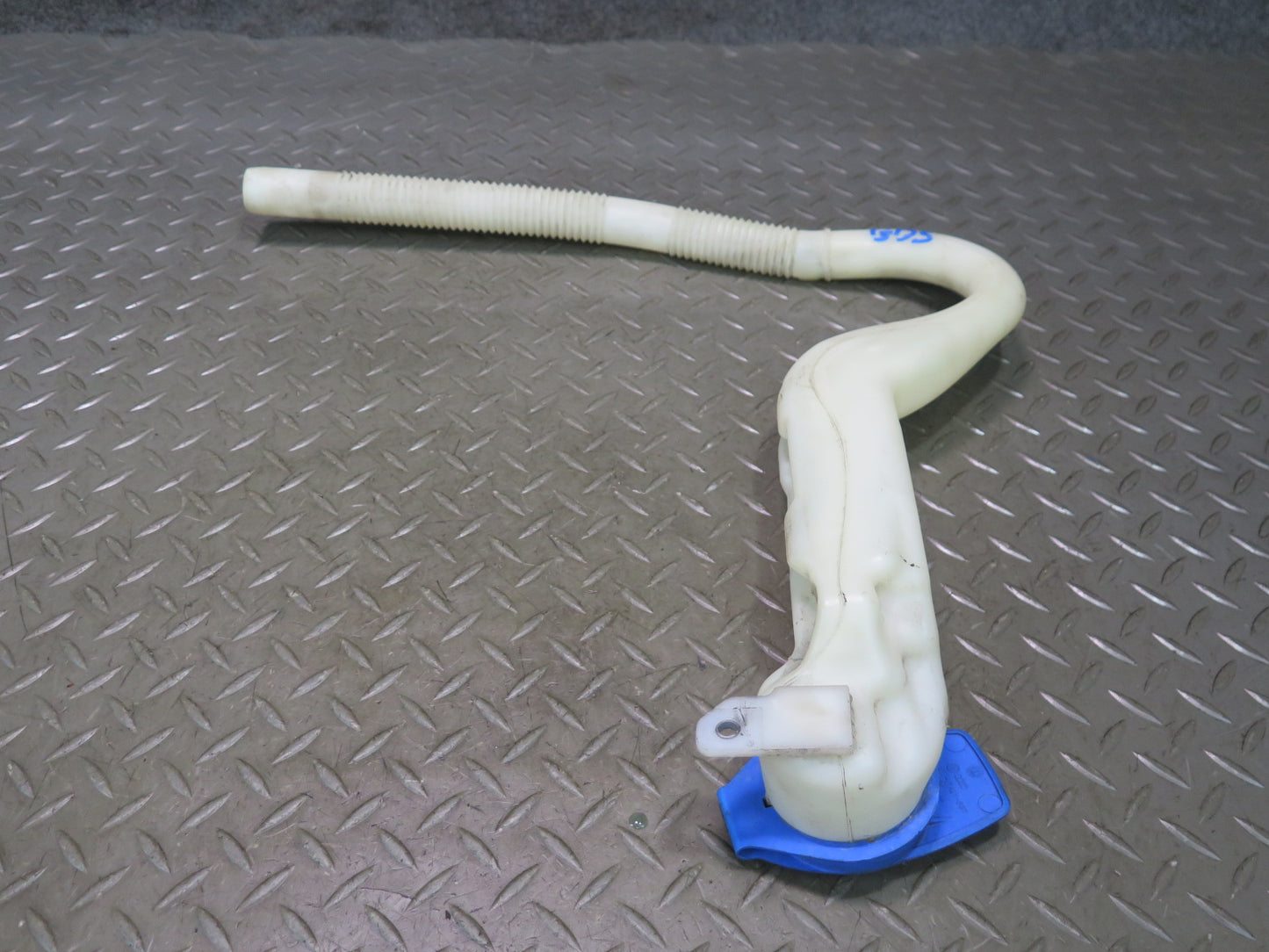 07-15 Audi 4L Q7 Windshield Washer Fluid Reservoir Tank Filler Neck Pumps OEM