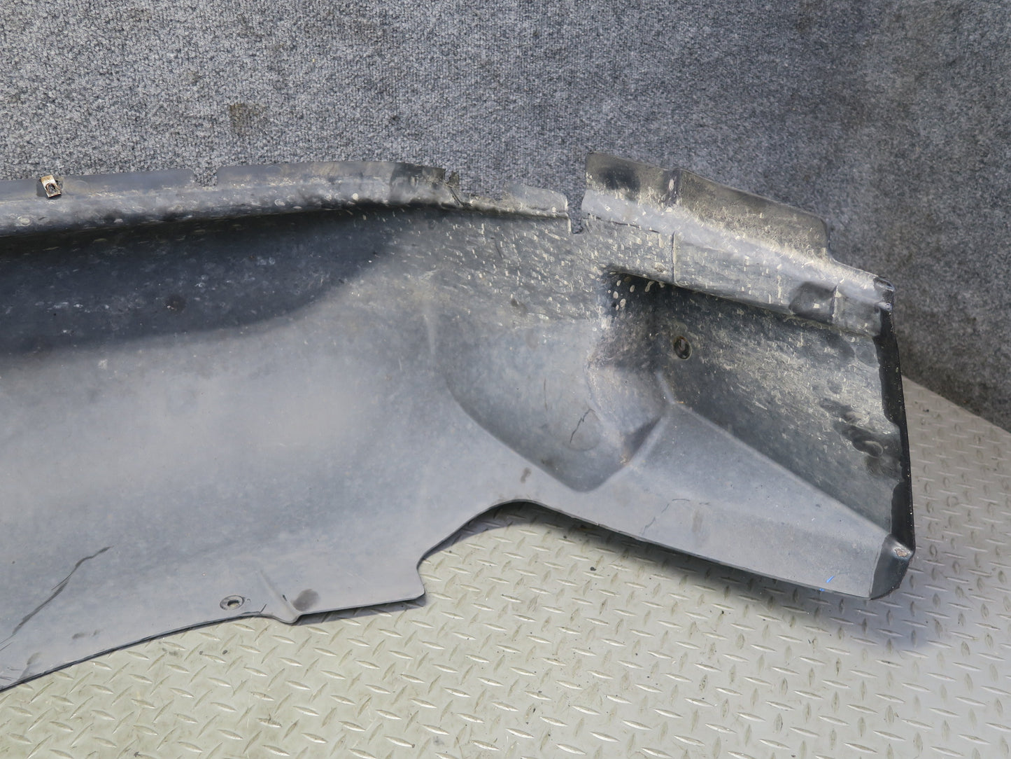 2003-2009 Hummer H2 Rear Left Wheel Fender Liner Splash Guard Shield 15111879