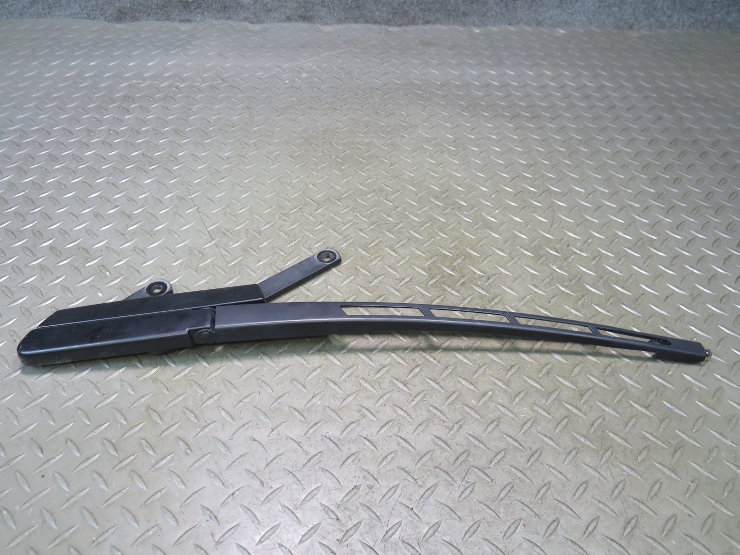 07-15 Audi 4L Q7 Set of 2 Front Left & Right Windshield Wiper Arm OEM