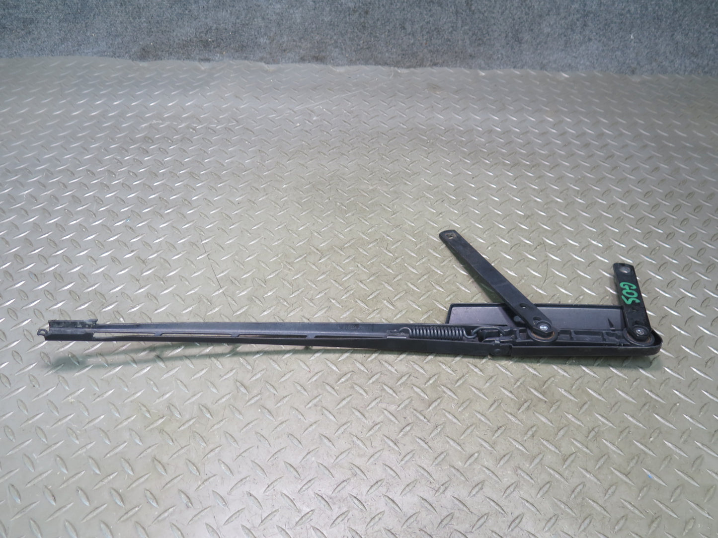 07-15 Audi 4L Q7 Set of 2 Front Left & Right Windshield Wiper Arm OEM