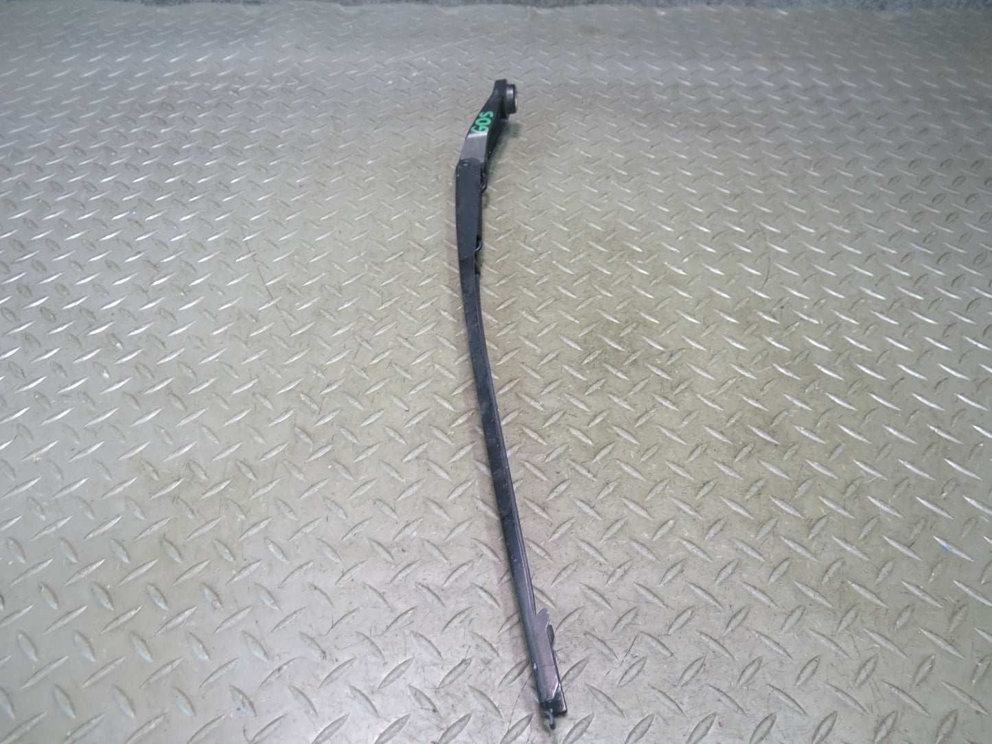 07-15 Audi 4L Q7 Set of 2 Front Left & Right Windshield Wiper Arm OEM
