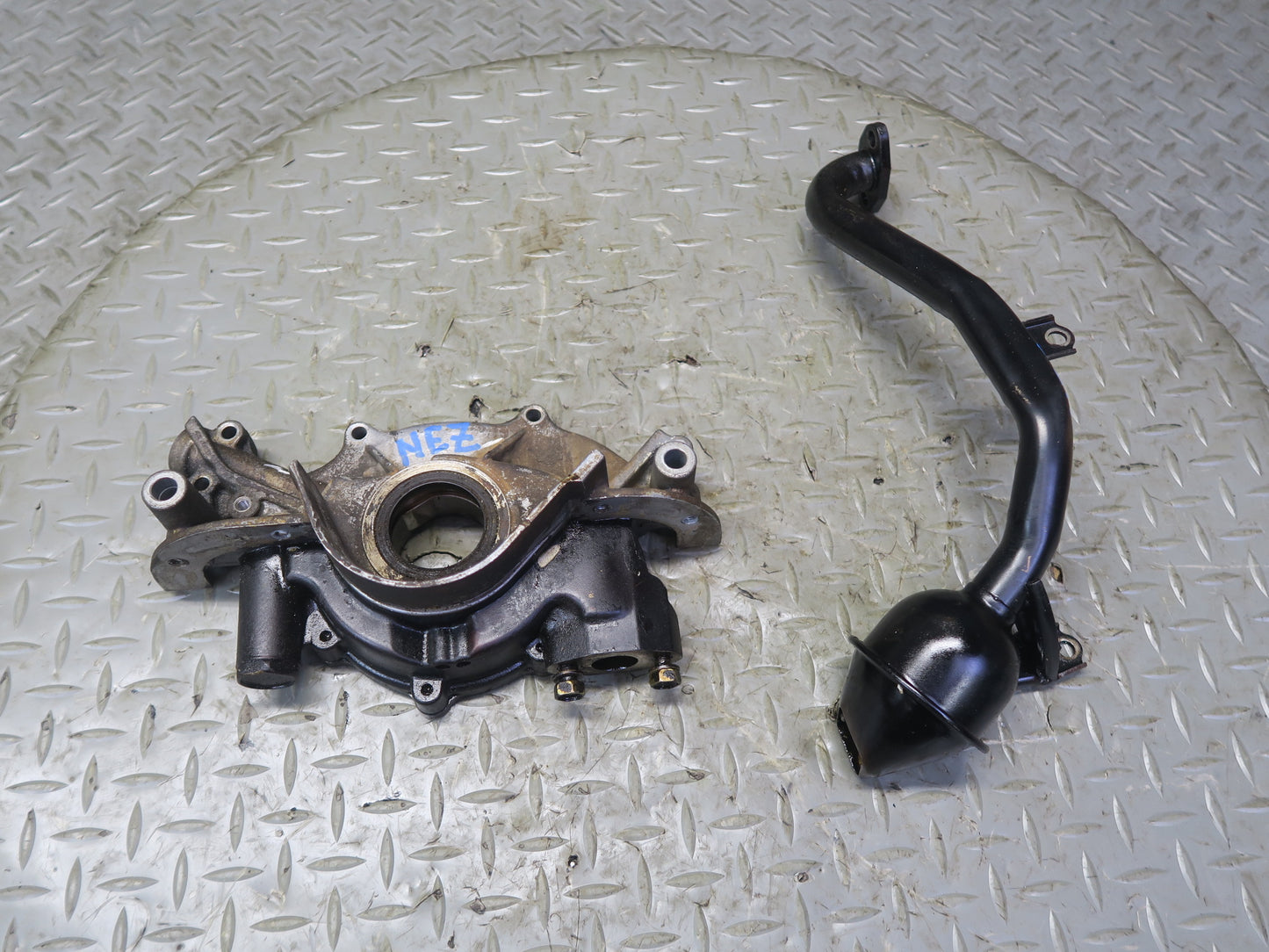 90-96 Nissan Z32 300ZX VG30DE NON Turbo Engine Oil Pump w Pickup Tube OEM