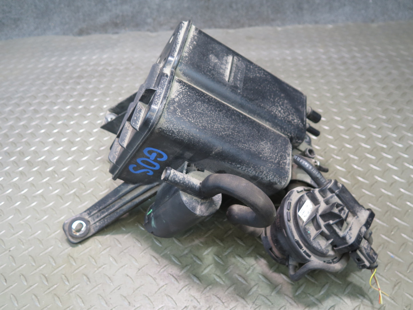 07-15 Audi 4L Q7 Fuel Evap Vapor Charcoal Canister 7L8201801B OEM