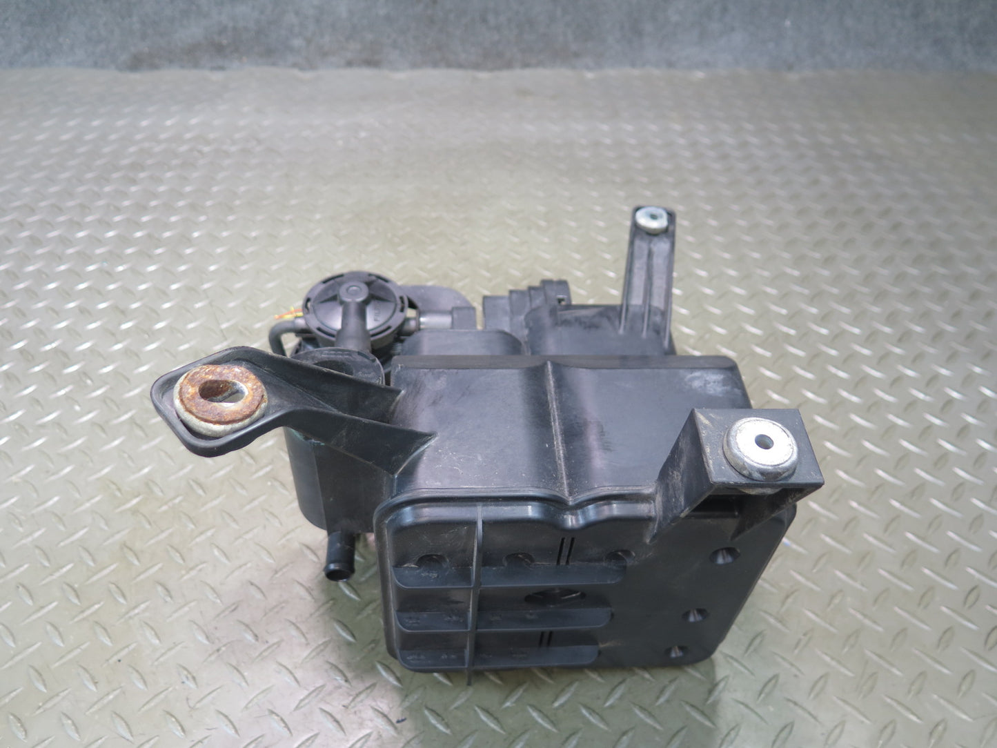 07-15 Audi 4L Q7 Fuel Evap Vapor Charcoal Canister 7L8201801B OEM