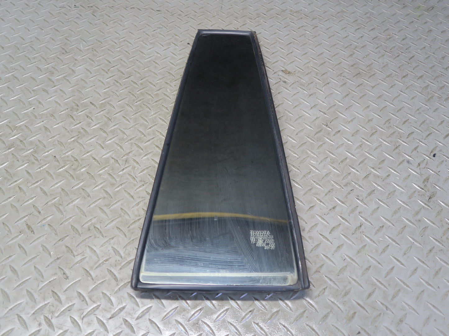 1996-1997 Lexus FZJ80L LX450 Rear Left Door Vent Fixed Glass Window