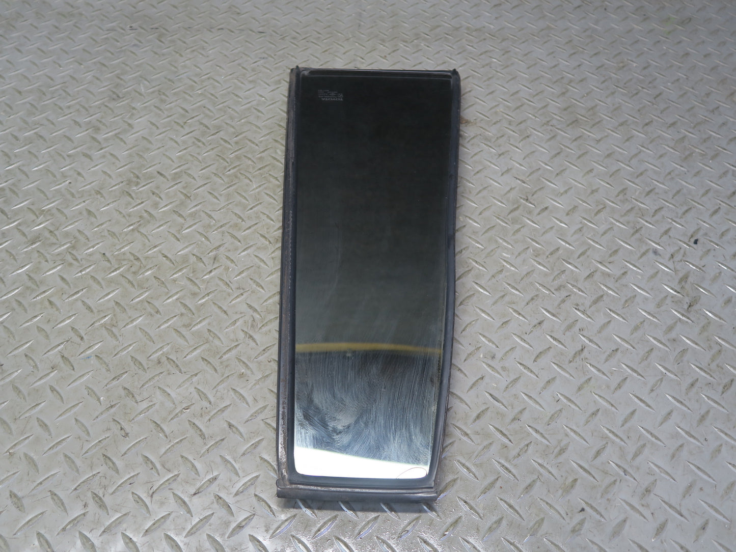 1996-1997 Lexus FZJ80L LX450 Rear Left Door Vent Fixed Glass Window
