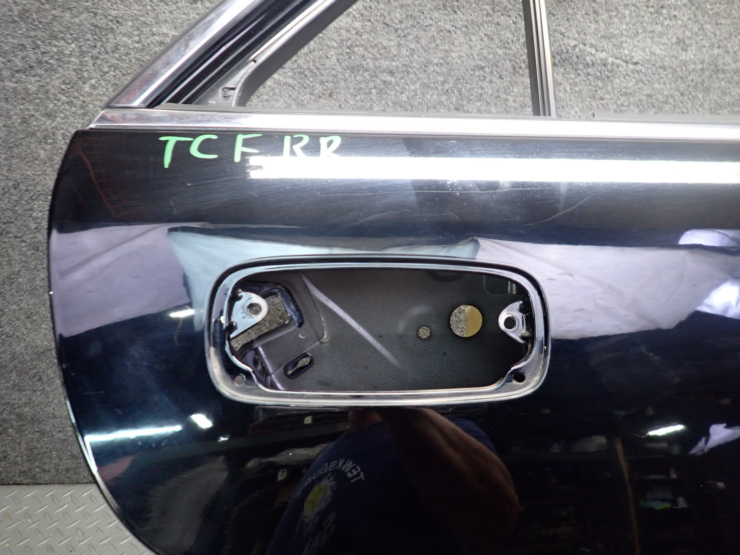 99-01 Toyota Crown JZS175 Sedan Rear Right Door Shell Panel Black OEM