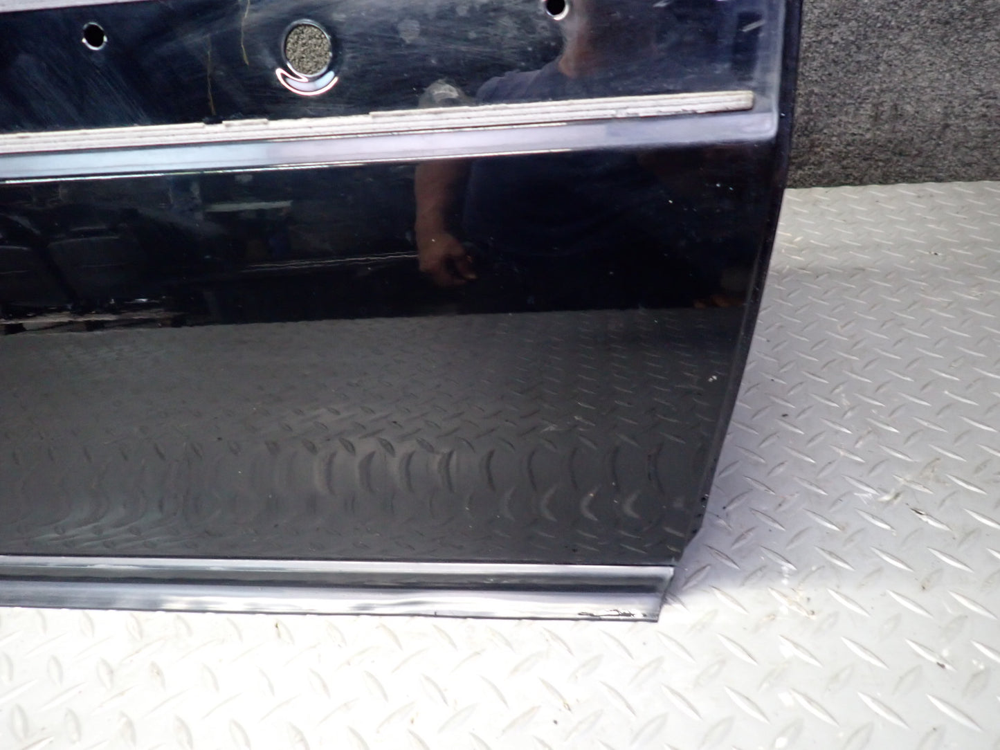 99-01 Toyota Crown JZS175 Sedan Rear Right Door Shell Panel Black OEM