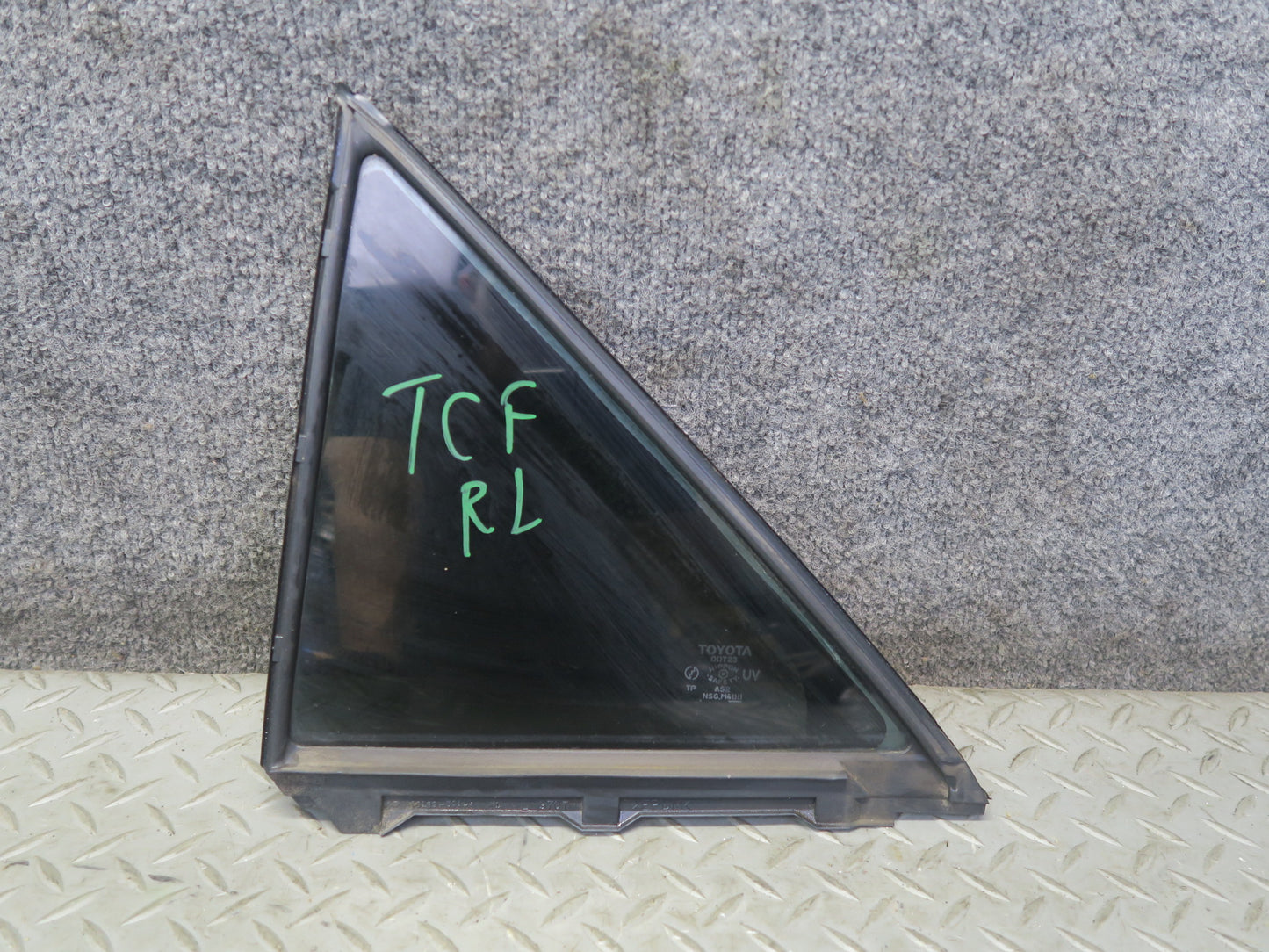 99-01 Toyota Crown JZS175 Sedan Rear Left Door Quarter Window Glass OEM