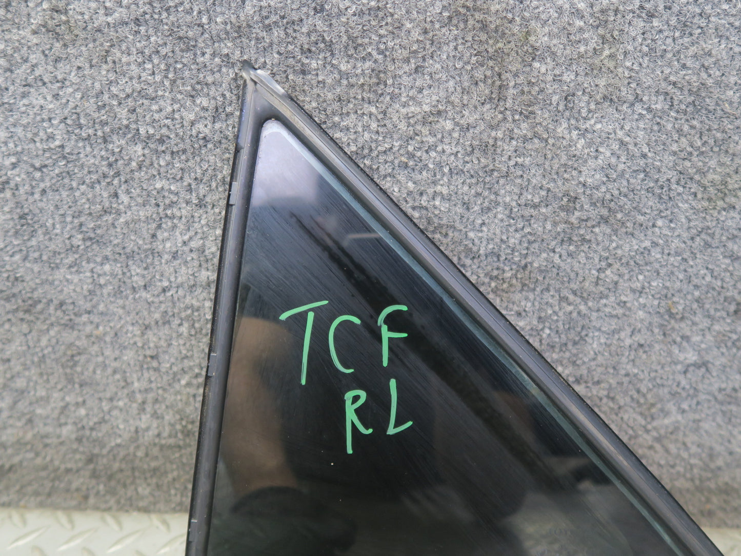 99-01 Toyota Crown JZS175 Sedan Rear Left Door Quarter Window Glass OEM