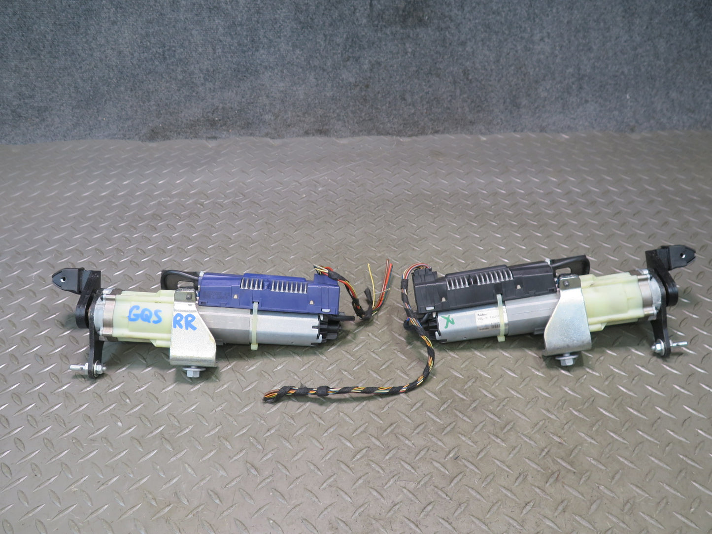 07-15 Audi 4L Q7 Set of 2 Rear Left & Right Trunk Lid Hatch Lift Drive Motor OEM