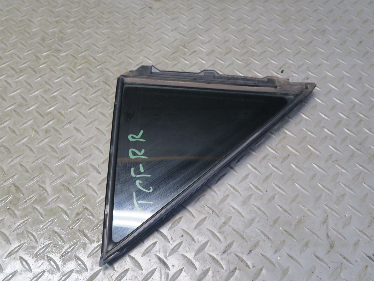 99-01 Toyota Crown JZS175 Sedan Rear Right Door Quarter Window Glass OEM