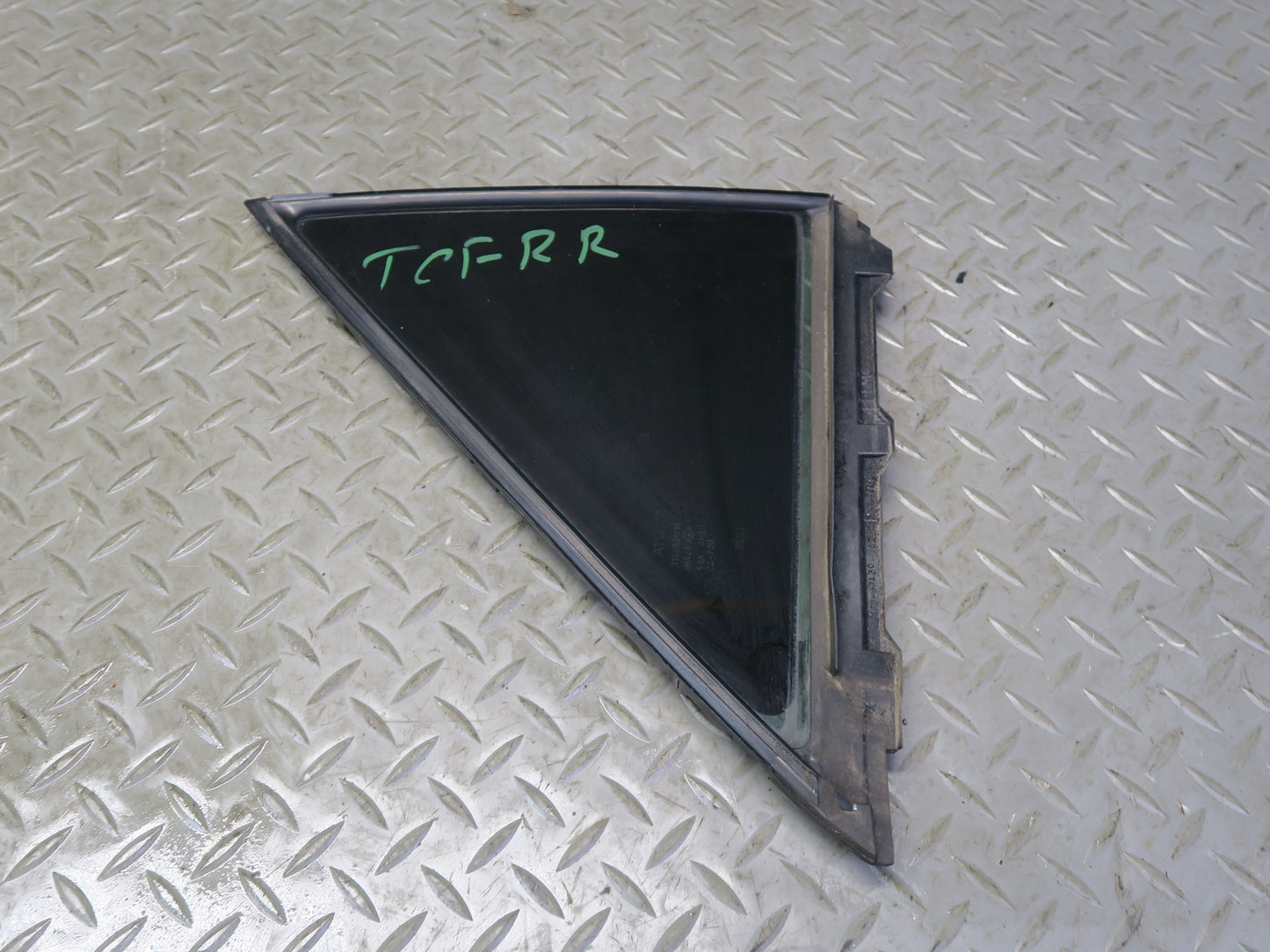 99-01 Toyota Crown JZS175 Sedan Rear Right Door Quarter Window Glass OEM