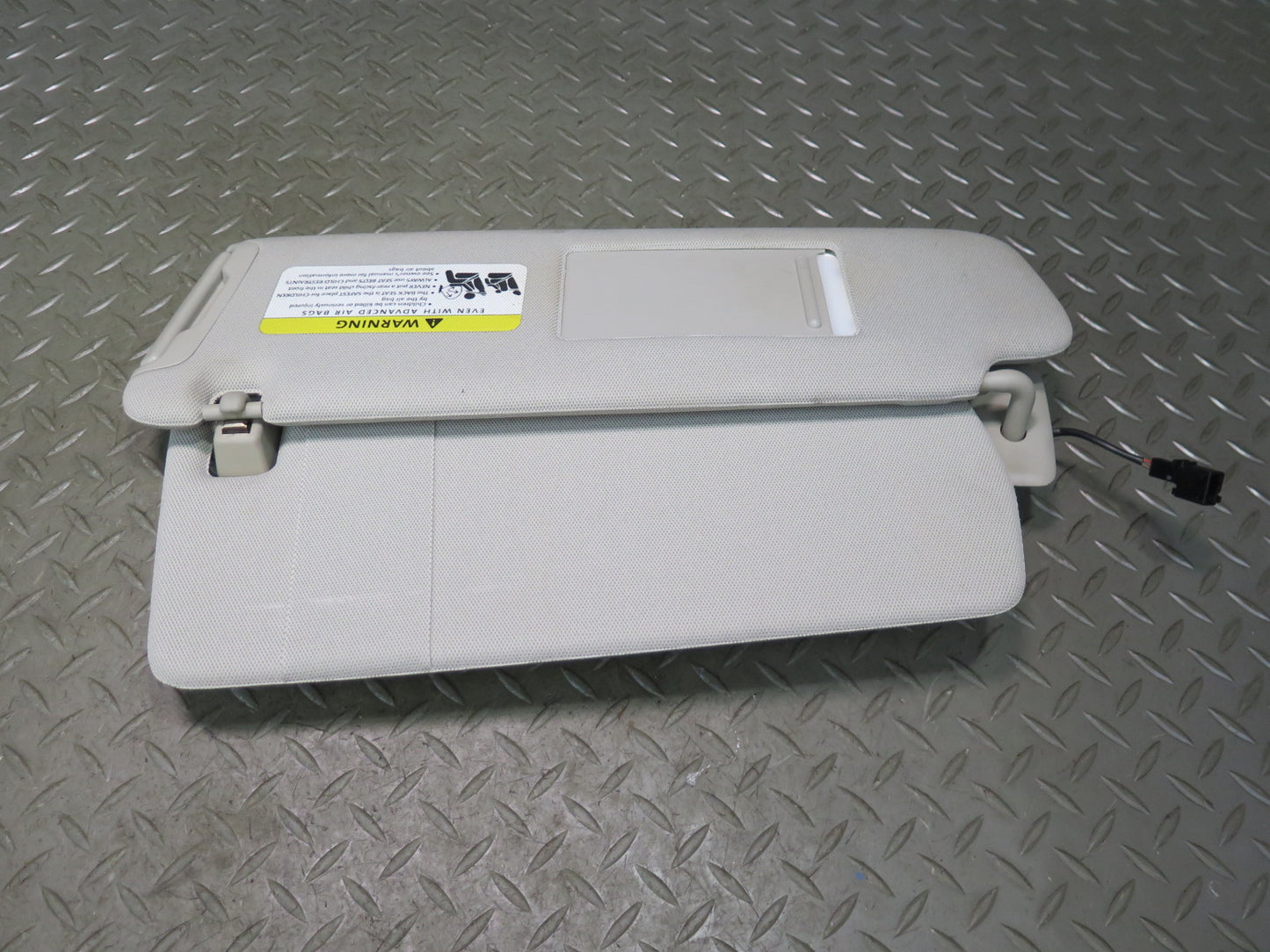 07-15 Audi 4L Q7 Set of 2 Front Left & Right Sun Visor OEM