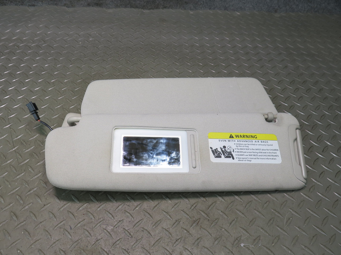 07-15 Audi 4L Q7 Set of 2 Front Left & Right Sun Visor OEM