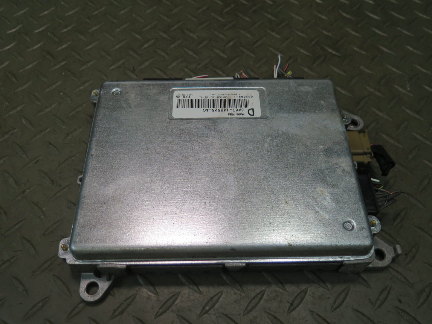 03-05 Ford Thunderbird Front Light Lamp Control Module 3W6T-13B525-AG OEM