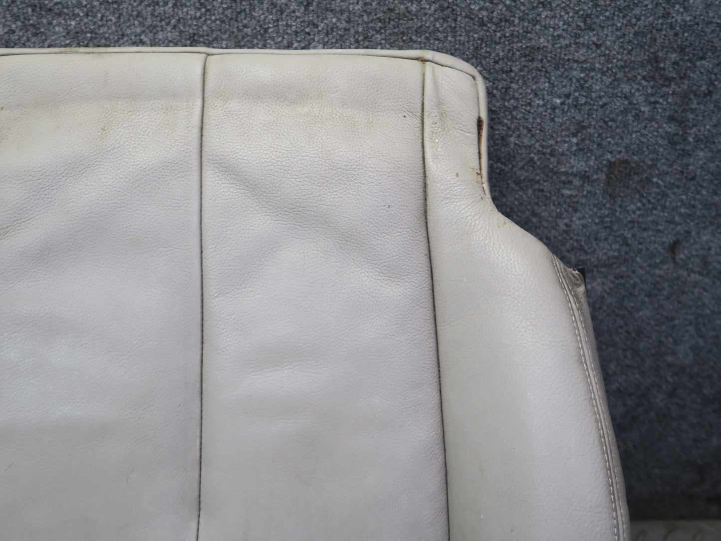 2007-2008 BMW E64 M6 Convertible Front Right Sport Seat Lower Leather Cushion