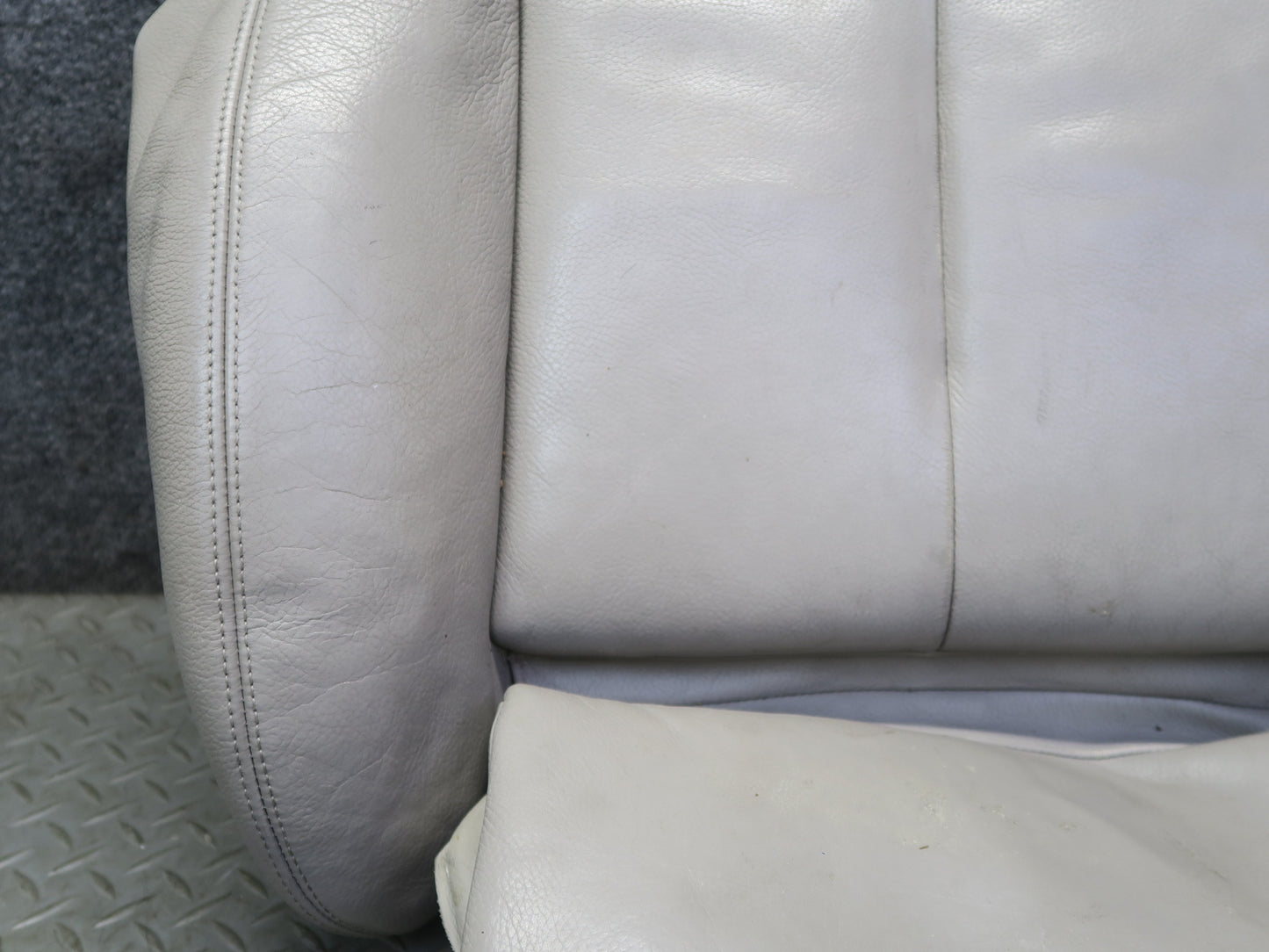 2007-2008 BMW E64 M6 Convertible Front Right Sport Seat Lower Leather Cushion