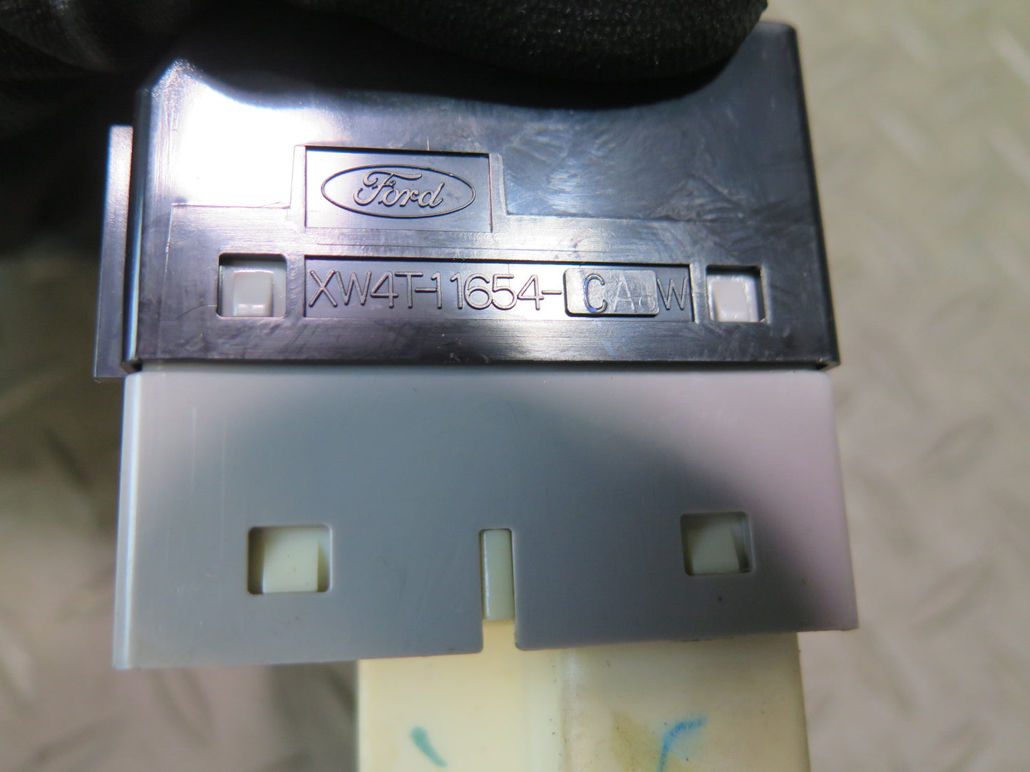 02-05 Ford Thunderbird Headlight Lamp Control Switch XW4T-11654-CAW OEM