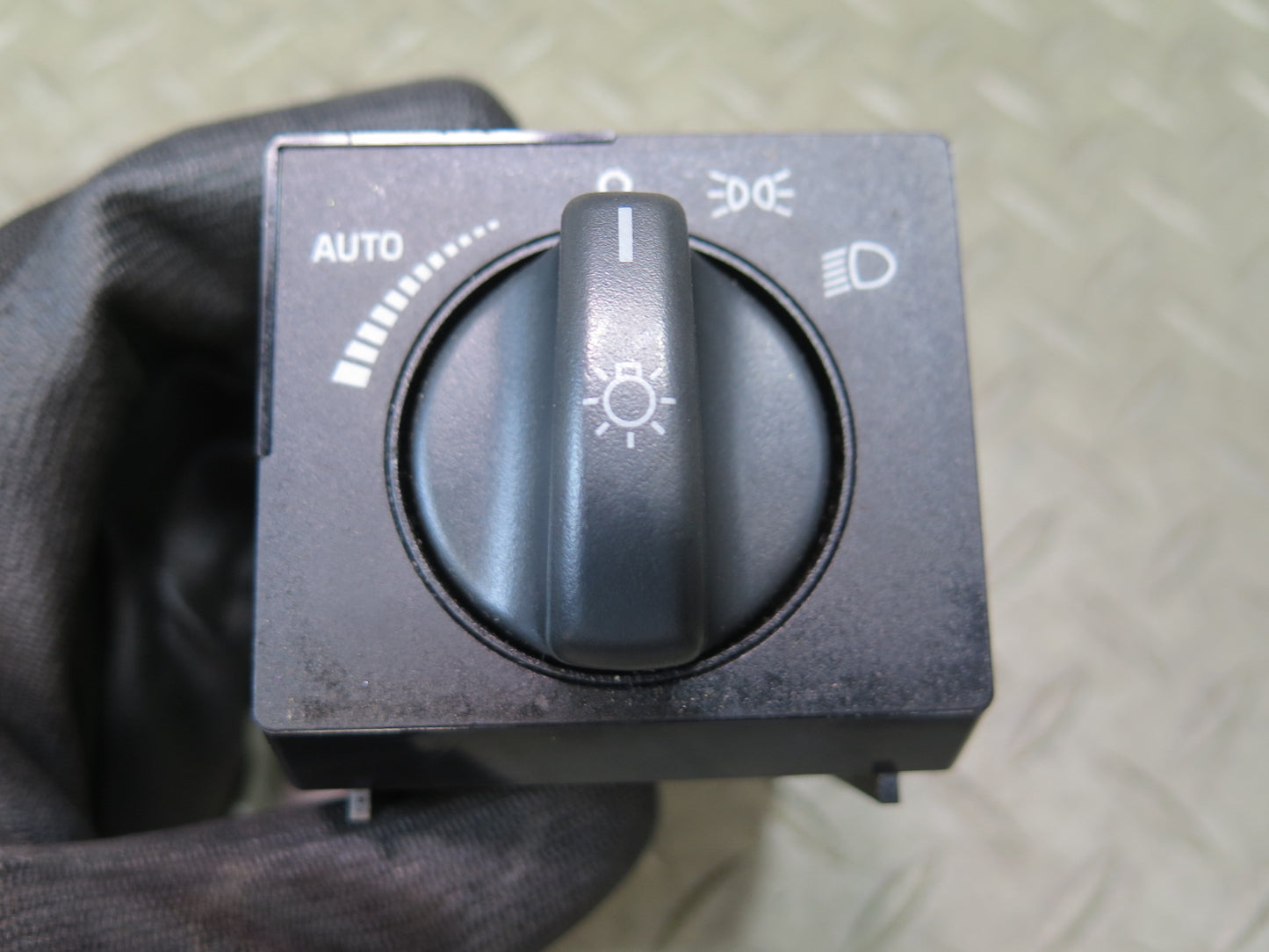02-05 Ford Thunderbird Headlight Lamp Control Switch XW4T-11654-CAW OEM