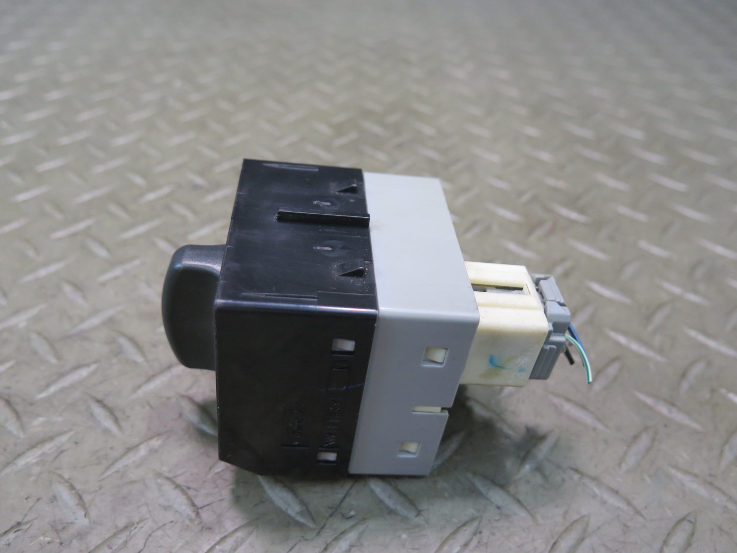 02-05 Ford Thunderbird Headlight Lamp Control Switch XW4T-11654-CAW OEM