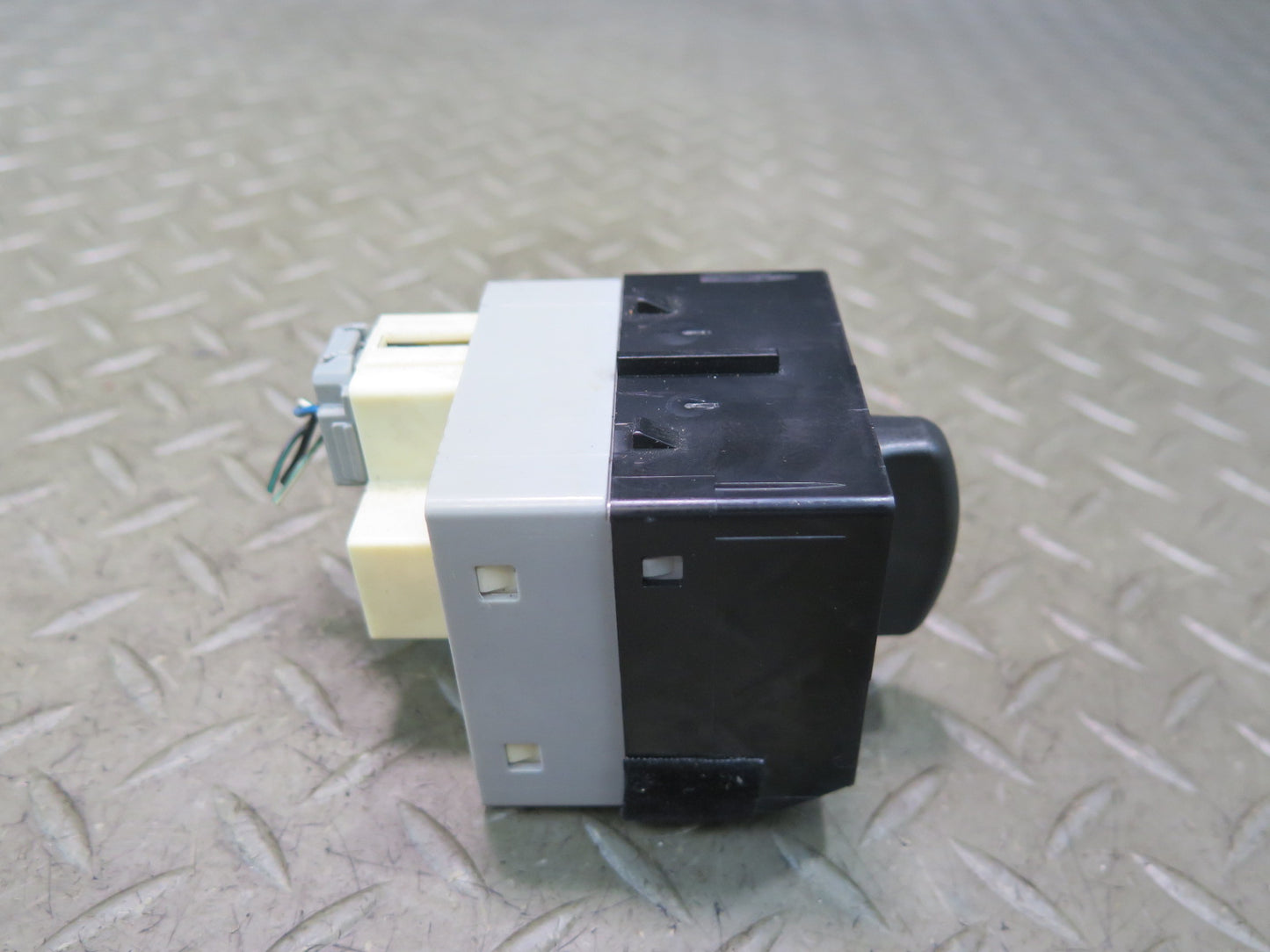 02-05 Ford Thunderbird Headlight Lamp Control Switch XW4T-11654-CAW OEM