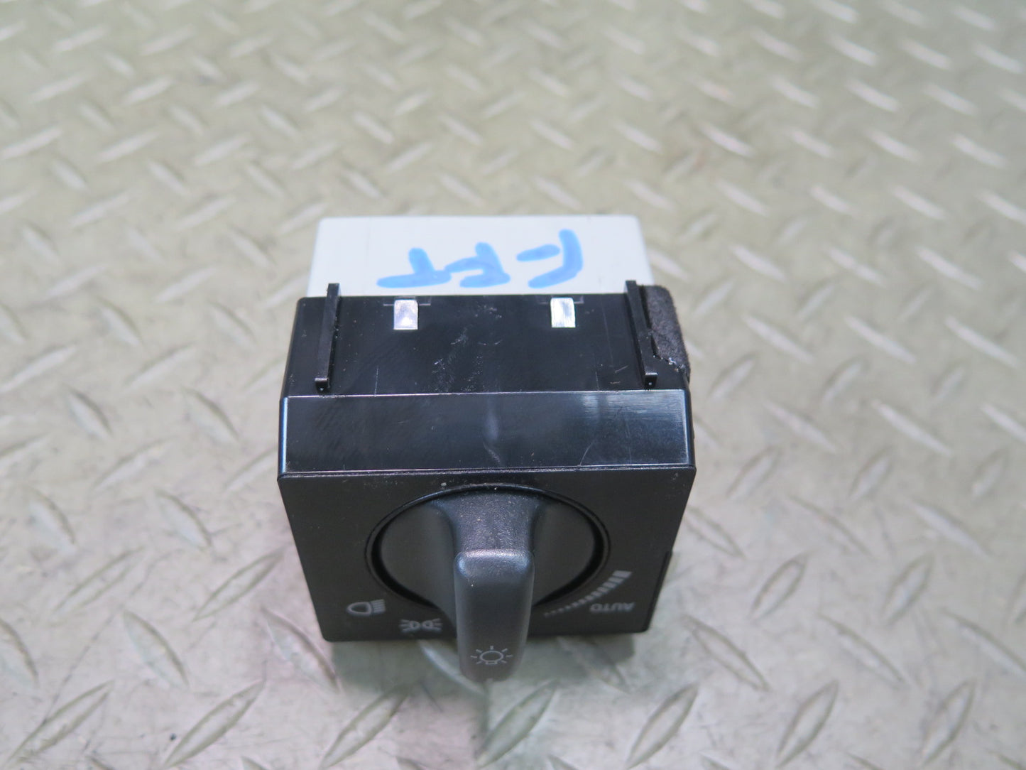 02-05 Ford Thunderbird Headlight Lamp Control Switch XW4T-11654-CAW OEM