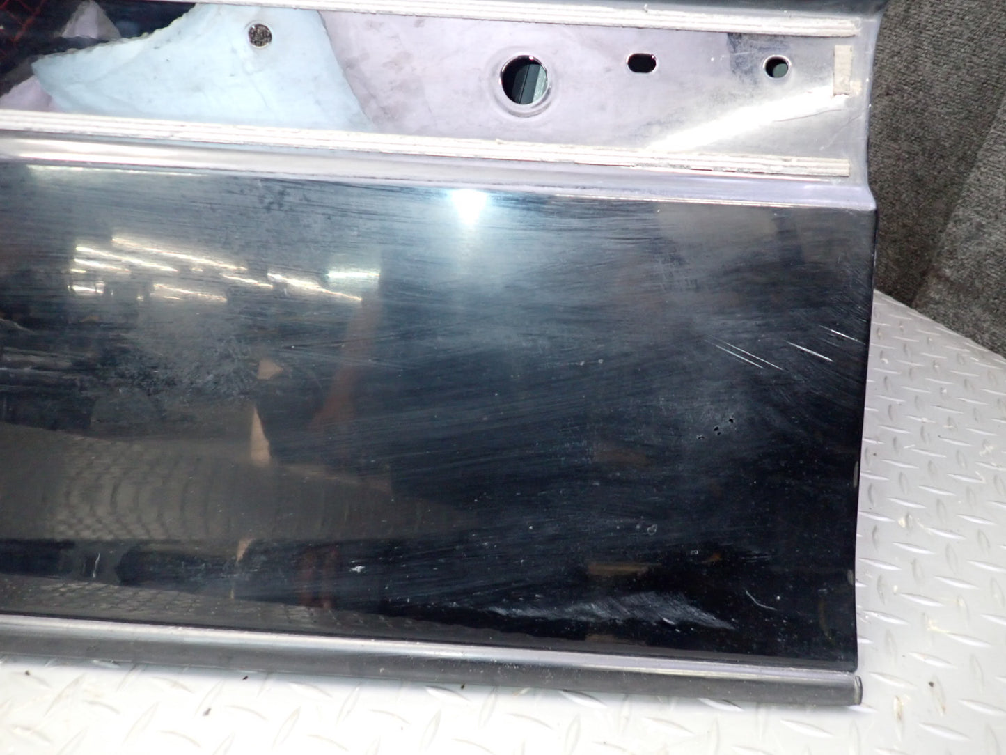 99-01 Toyota Crown JZS175 Sedan Front Left Door Shell Panel Black OEM