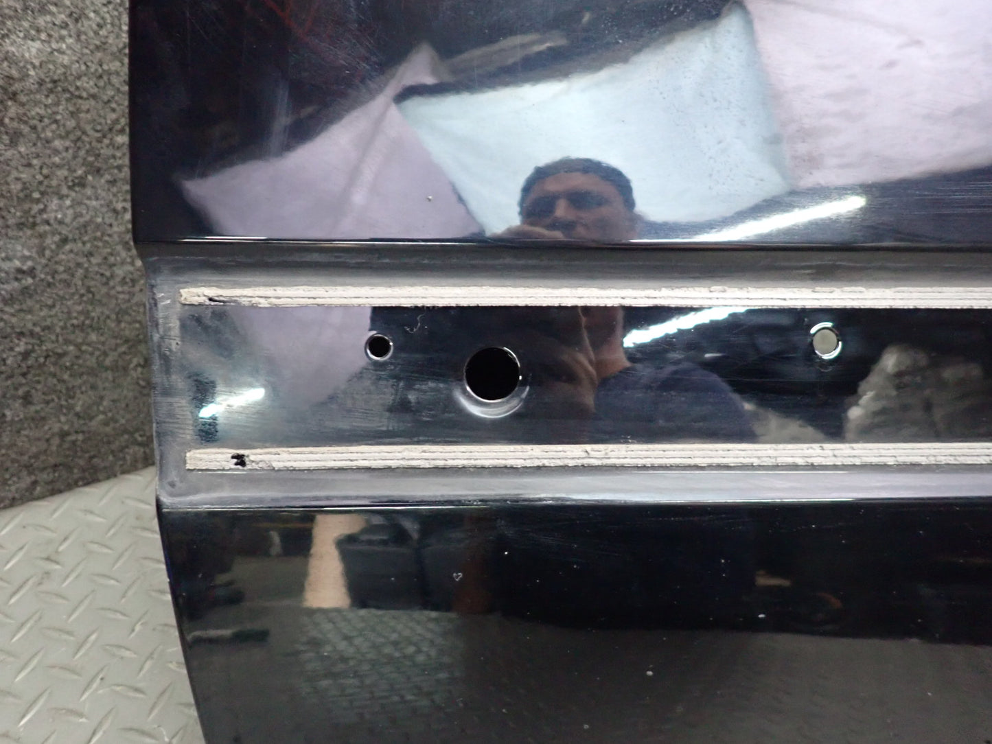 99-01 Toyota Crown JZS175 Sedan Front Left Door Shell Panel Black OEM