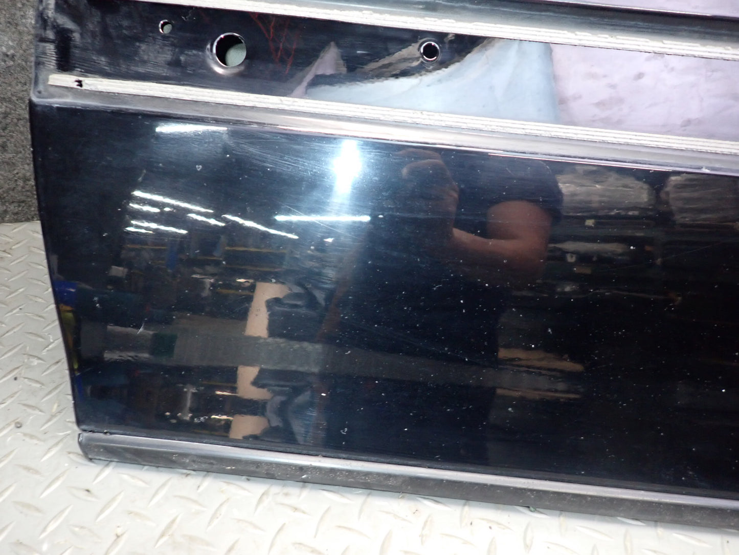 99-01 Toyota Crown JZS175 Sedan Front Left Door Shell Panel Black OEM