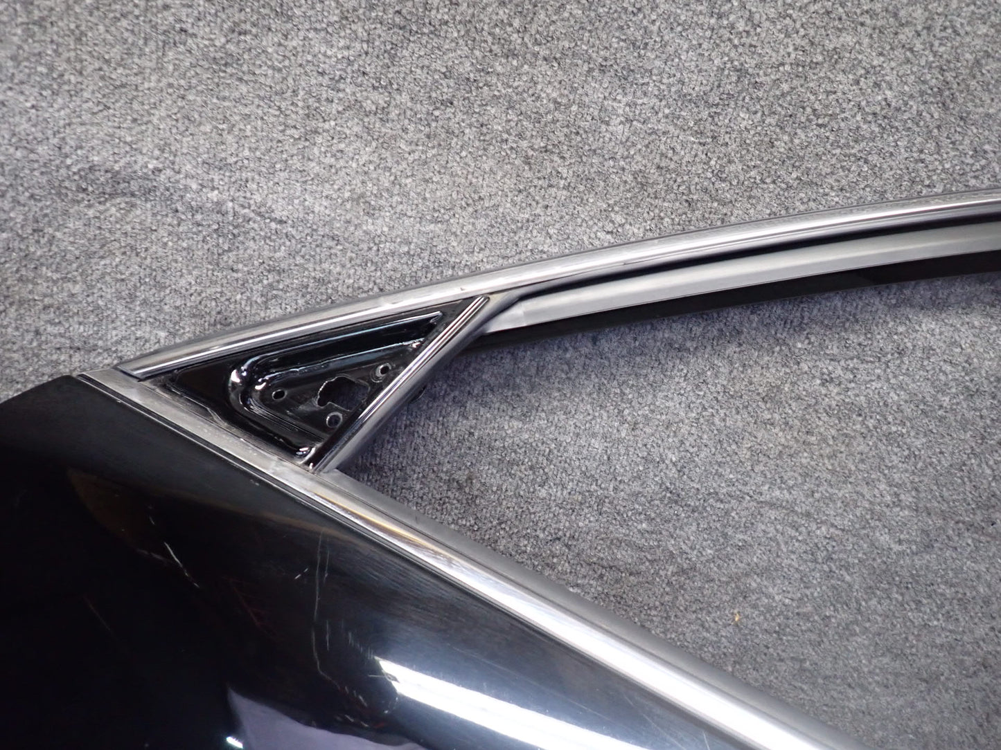 99-01 Toyota Crown JZS175 Sedan Front Left Door Shell Panel Black OEM