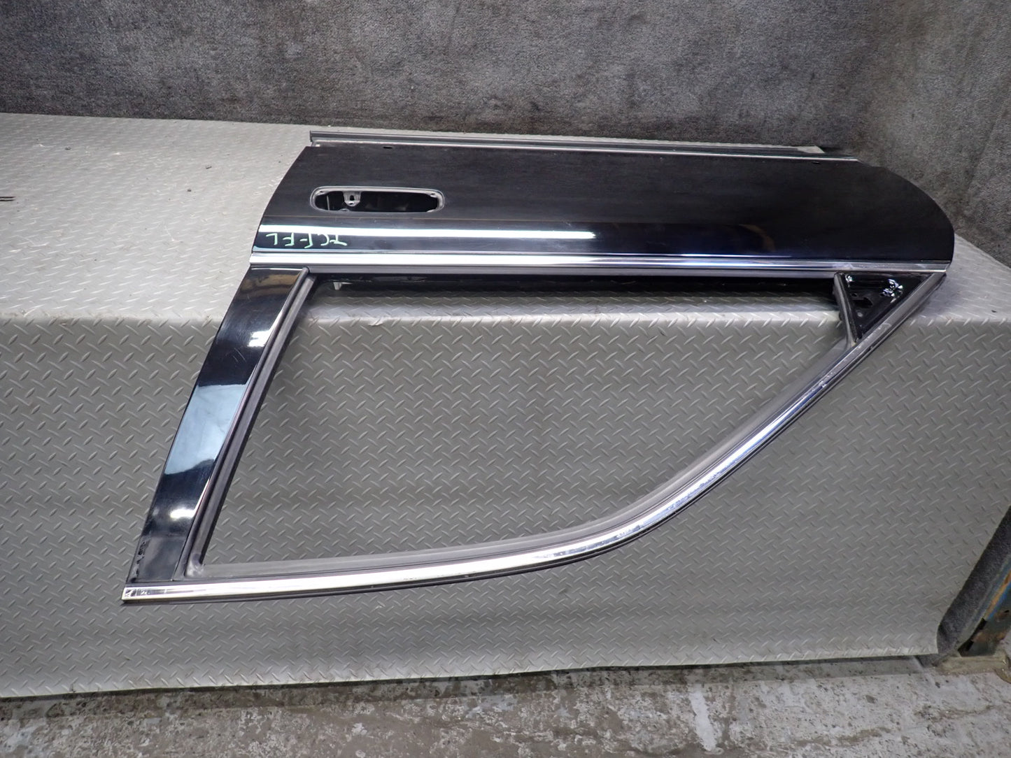 99-01 Toyota Crown JZS175 Sedan Front Left Door Shell Panel Black OEM
