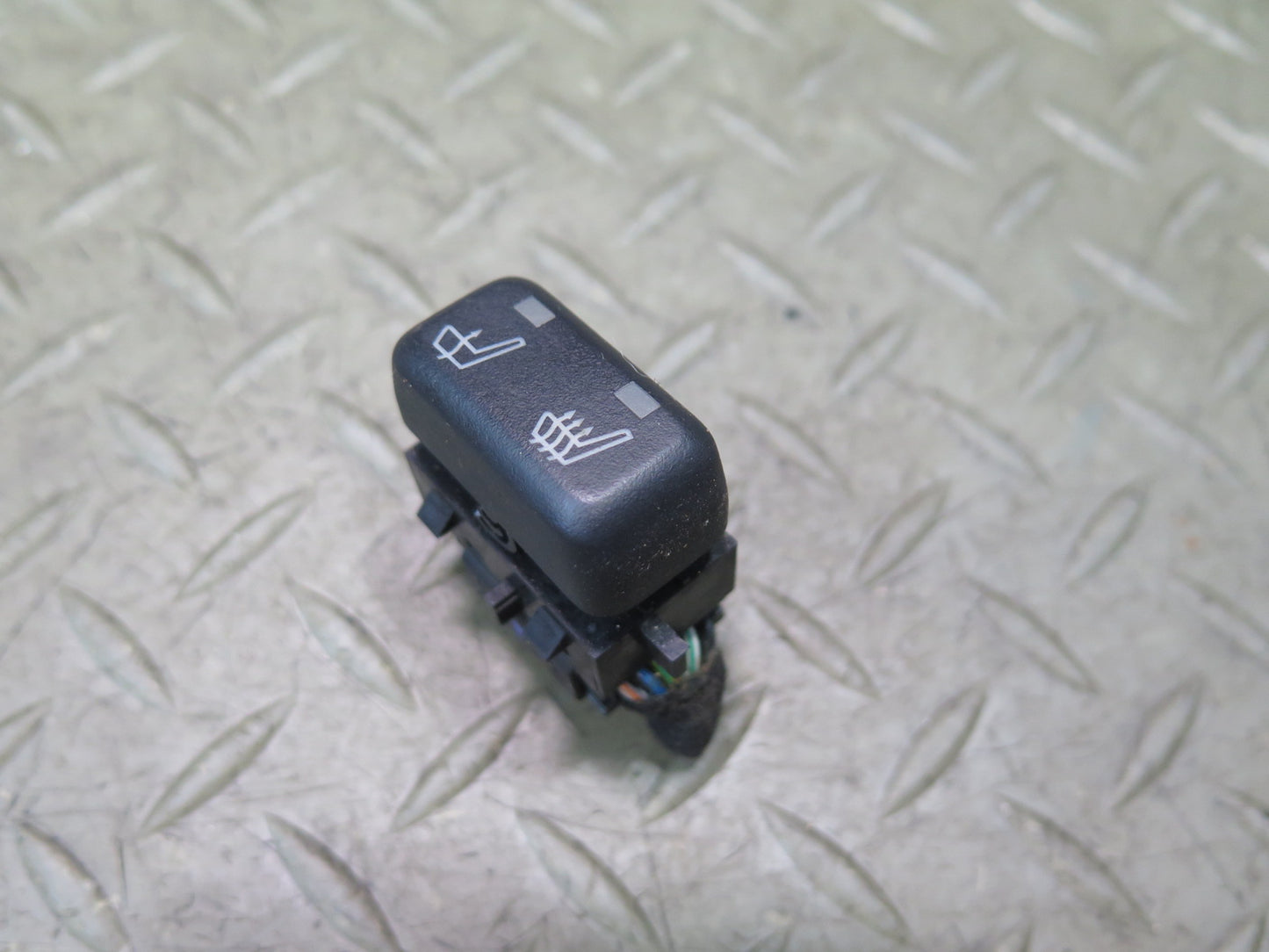 02-05 Ford Thunderbird Right Heated Seat Heater Switch 3W6T-14D694-AC OEM
