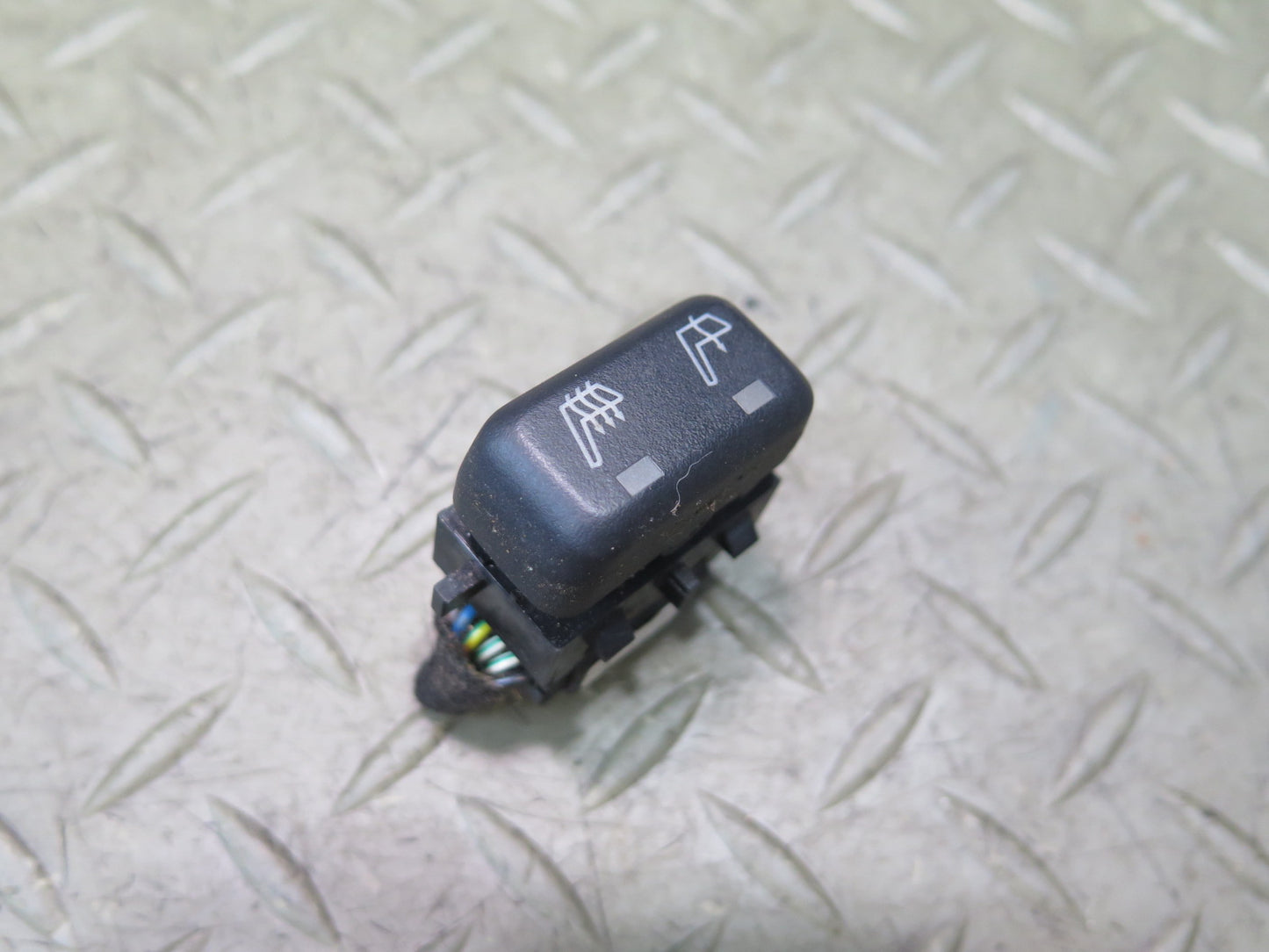 02-05 Ford Thunderbird Right Heated Seat Heater Switch 3W6T-14D694-AC OEM
