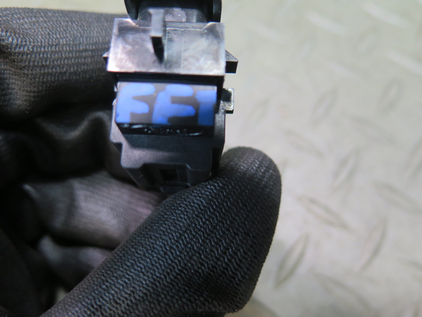02-05 Ford Thunderbirdl Left Driver Heated Seat Heater Switch 3W6T-14D695-AB OEM