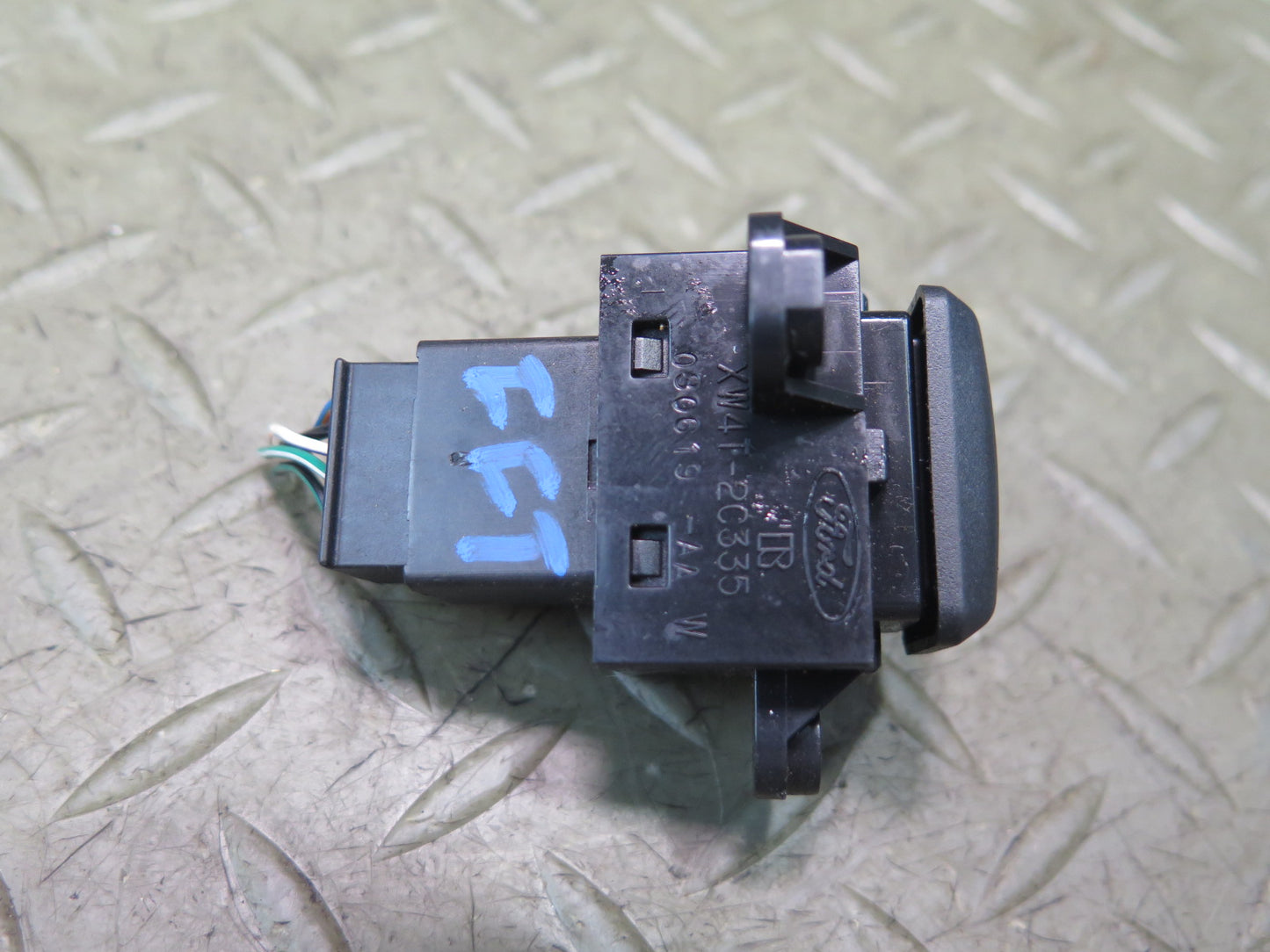 02-05 Ford Thunderbird Traction Control OFF Button Switch XW4T-2C335-AA OEM