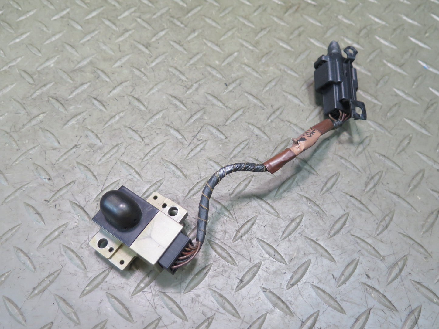 02-05 Ford Thunderbird Sun Light Sunload Solar Sensor Module Unit OEM