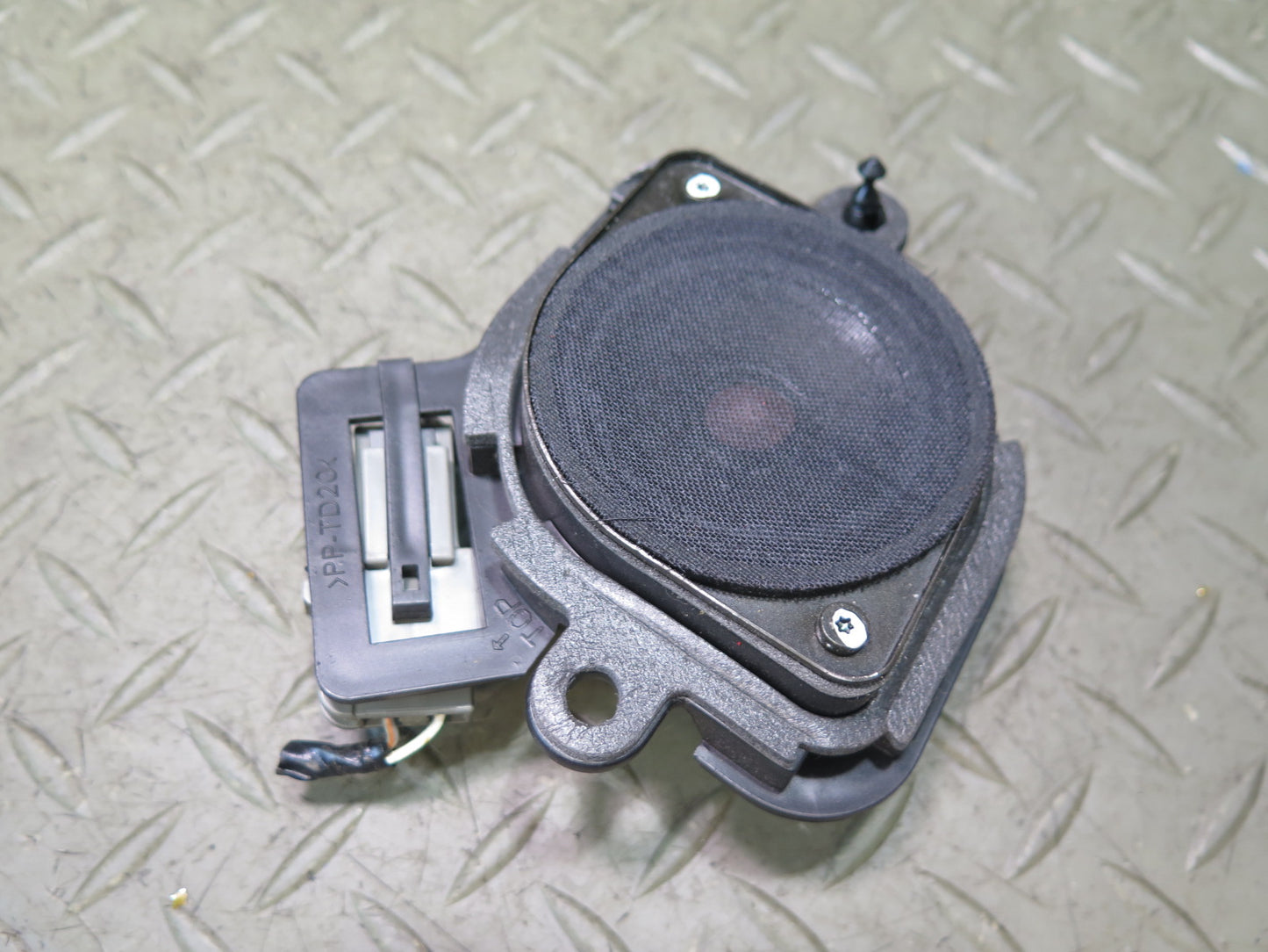 02-05 Ford Thunderbird Set of 2 Dash Front Left & Right Audio Speaker OEM
