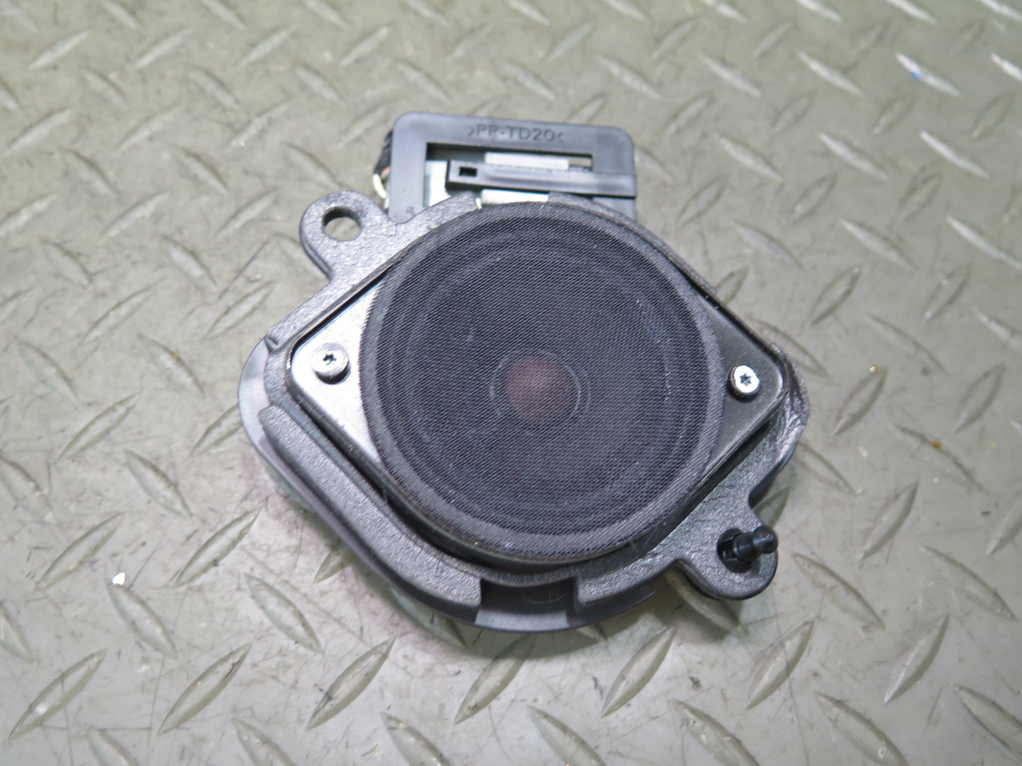 02-05 Ford Thunderbird Set of 2 Dash Front Left & Right Audio Speaker OEM