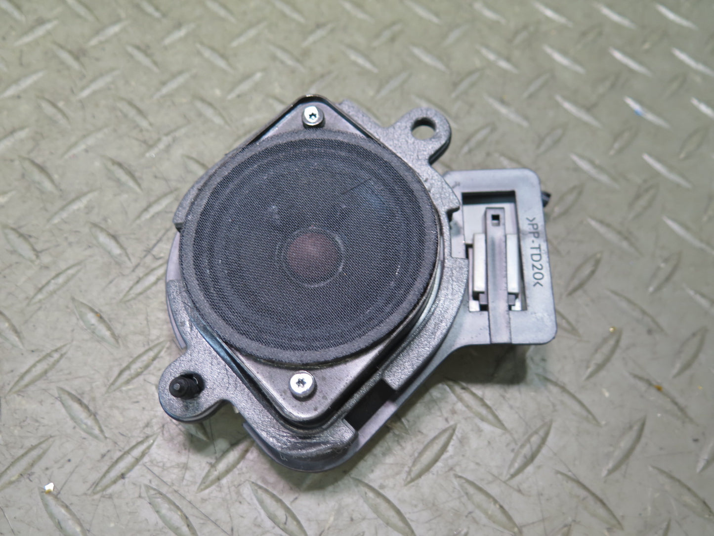 02-05 Ford Thunderbird Set of 2 Dash Front Left & Right Audio Speaker OEM