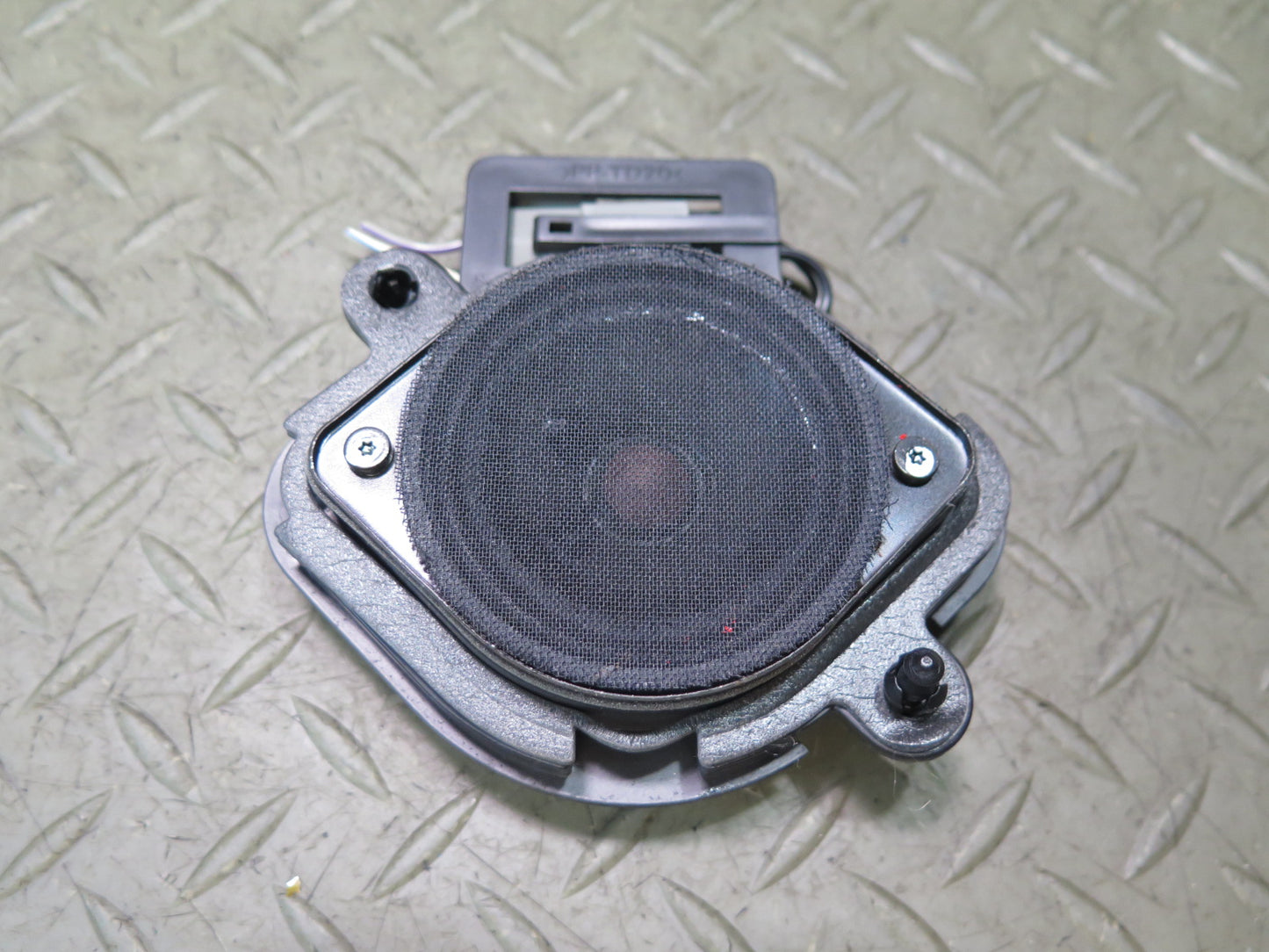 02-05 Ford Thunderbird Set of 2 Dash Front Left & Right Audio Speaker OEM