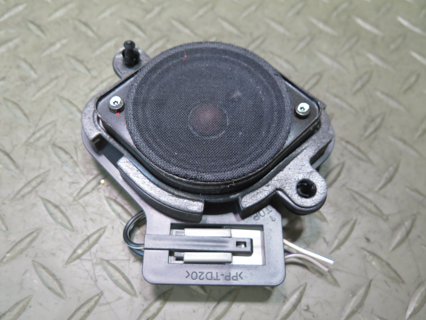 02-05 Ford Thunderbird Set of 2 Dash Front Left & Right Audio Speaker OEM