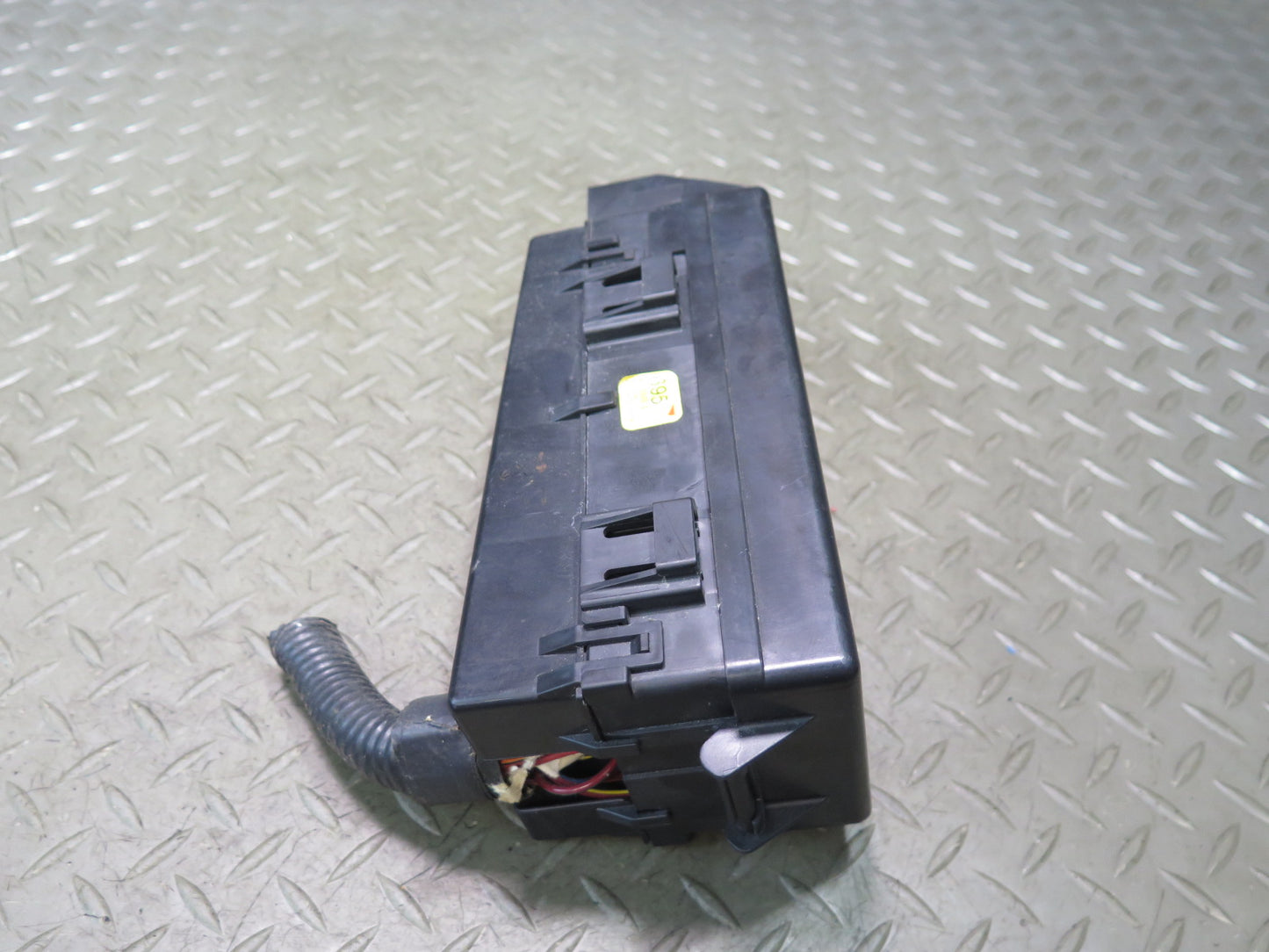 02-05 Ford Thunderbird Power Distribution Fuse Relay Box XW4T-14A003-A OEM
