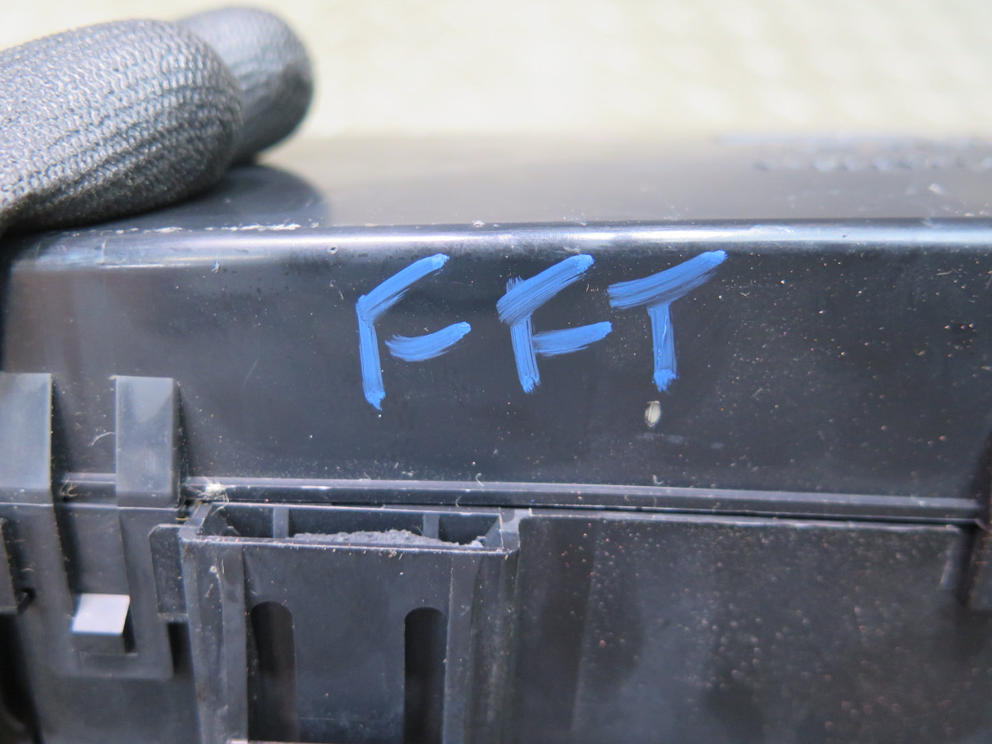 02-05 Ford Thunderbird Power Distribution Fuse Relay Box XW4T-14A003-A OEM