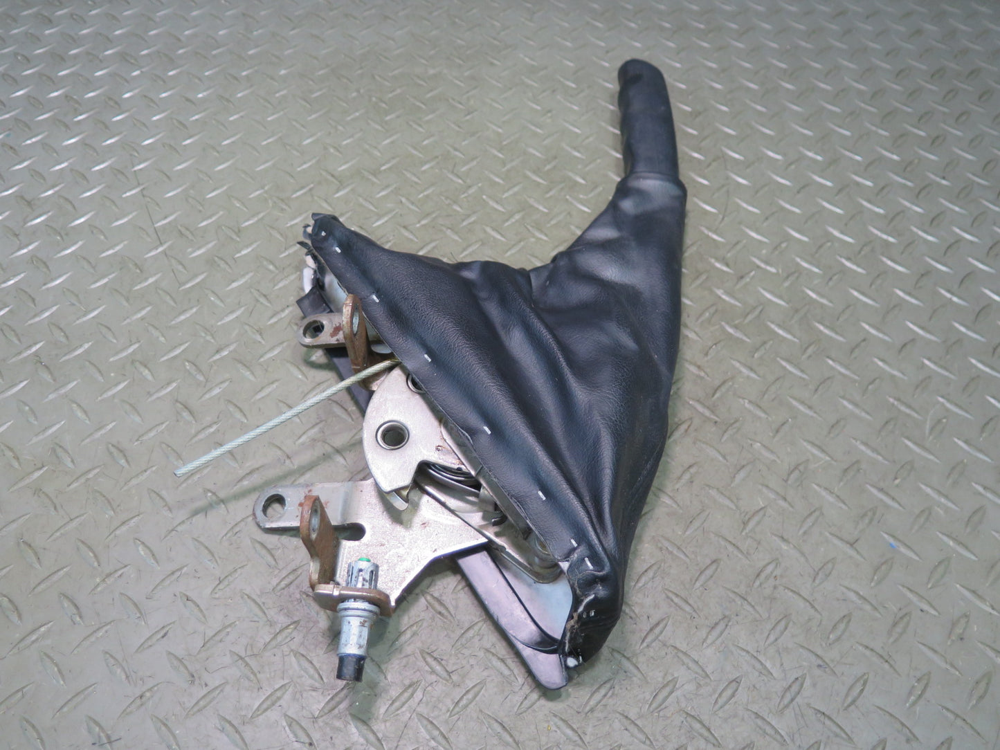 02-05 Ford Thunderbird Parking Handbrake Lever w Housing & Boot Cover Assy OEM