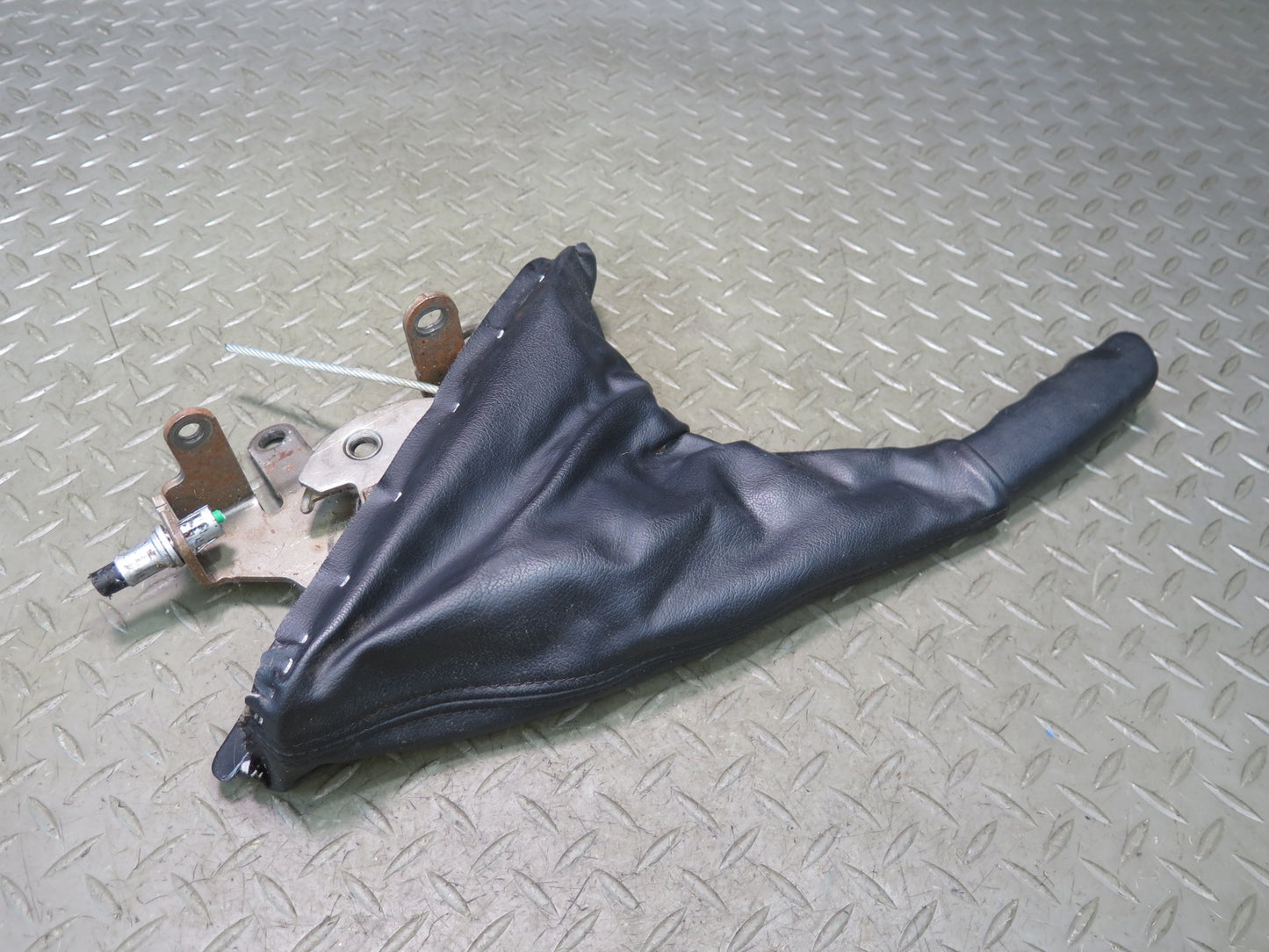 02-05 Ford Thunderbird Parking Handbrake Lever w Housing & Boot Cover Assy OEM