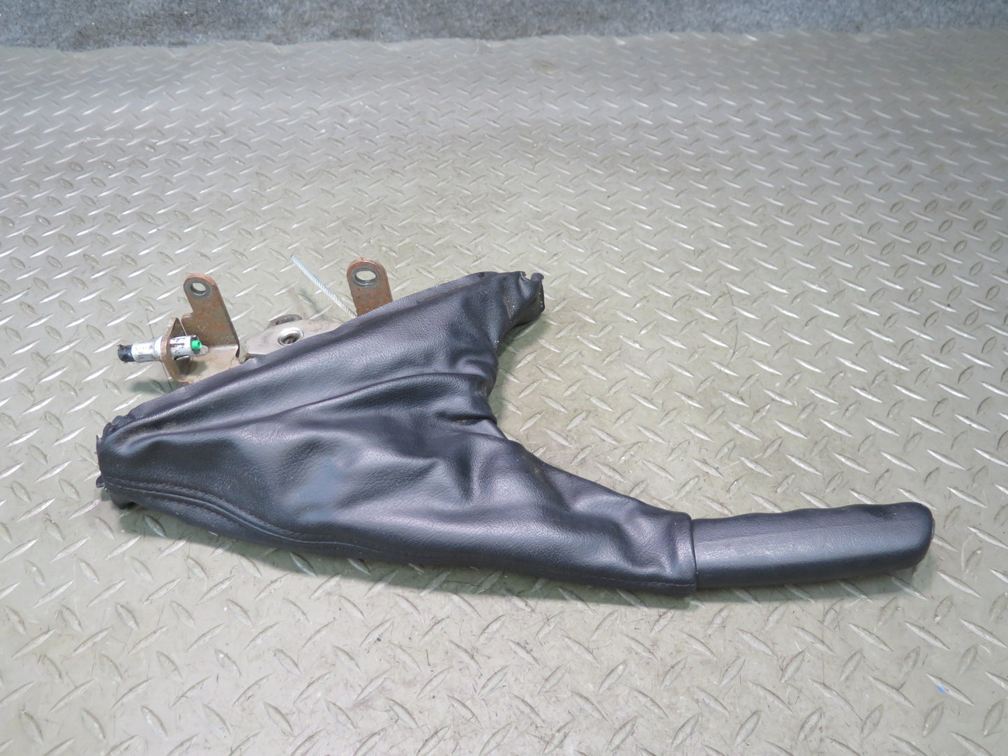 02-05 Ford Thunderbird Parking Handbrake Lever w Housing & Boot Cover Assy OEM