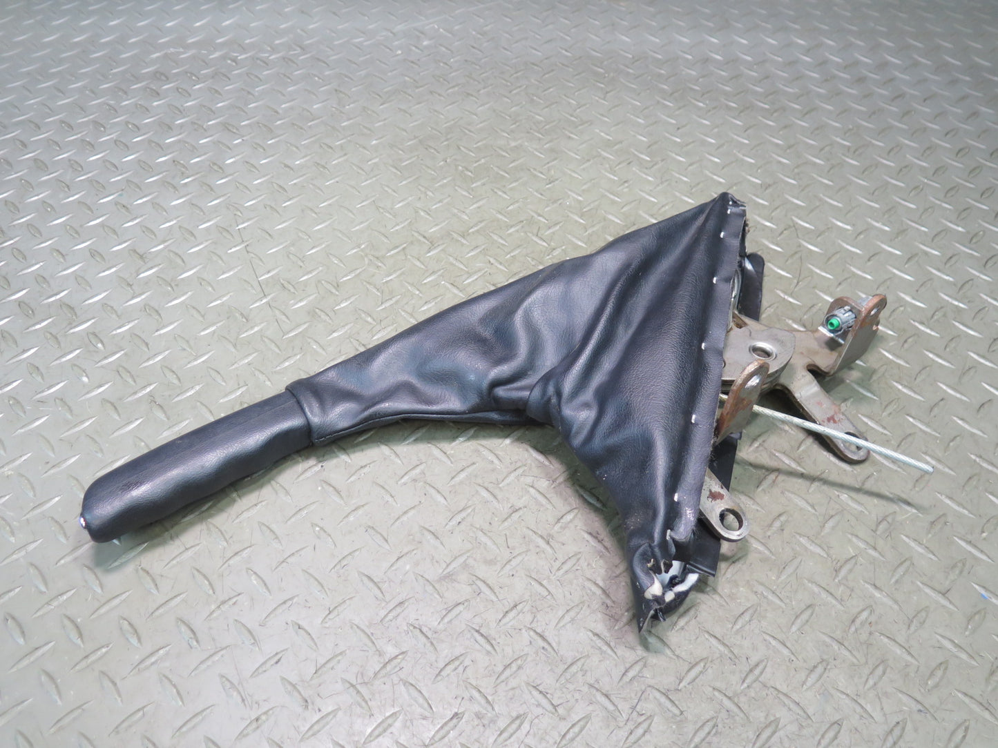 02-05 Ford Thunderbird Parking Handbrake Lever w Housing & Boot Cover Assy OEM